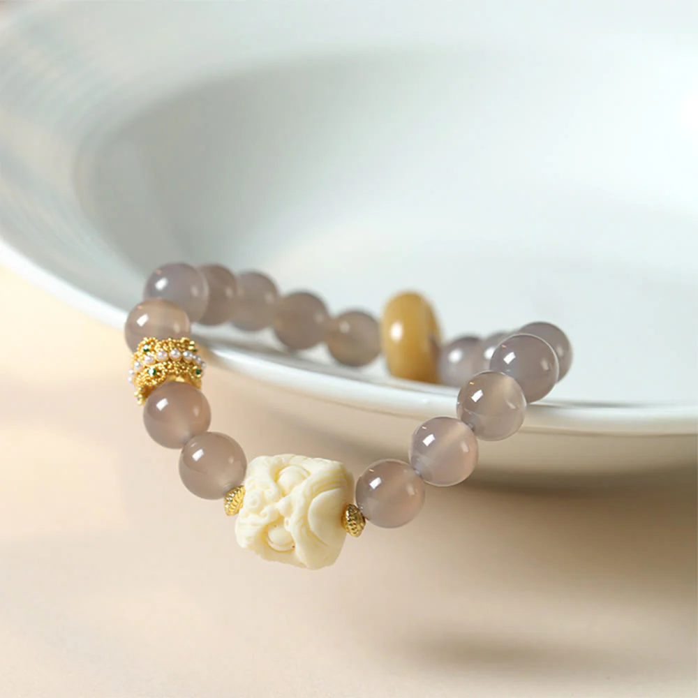 Buddha Stones Amber Gray Agate Ivory Fruit Confidence Bracelet