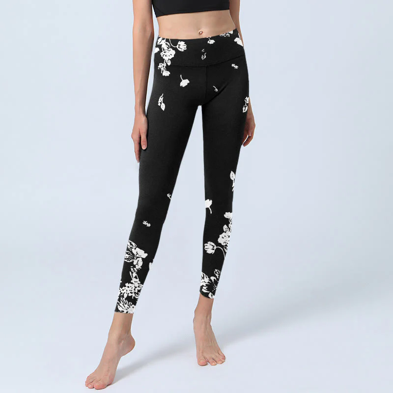Buddha Stones Black Scattered Petals Print Gym Leggings Women's Yoga Pants