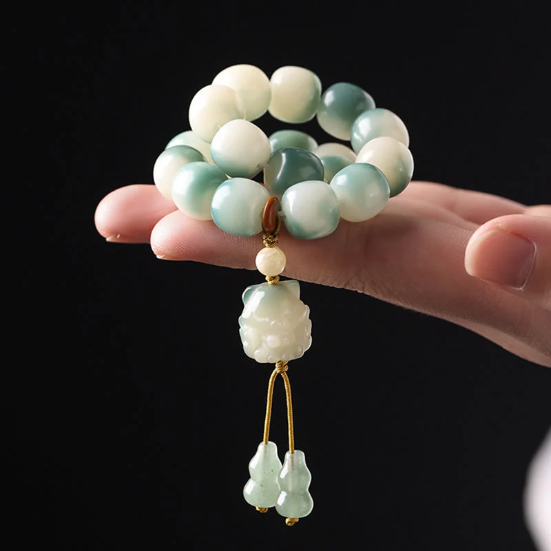 Buddha Stones Gradient Bodhi Seed Nine Tailed Fox Cat Paw Claw Pine Cone Peace Bracelet