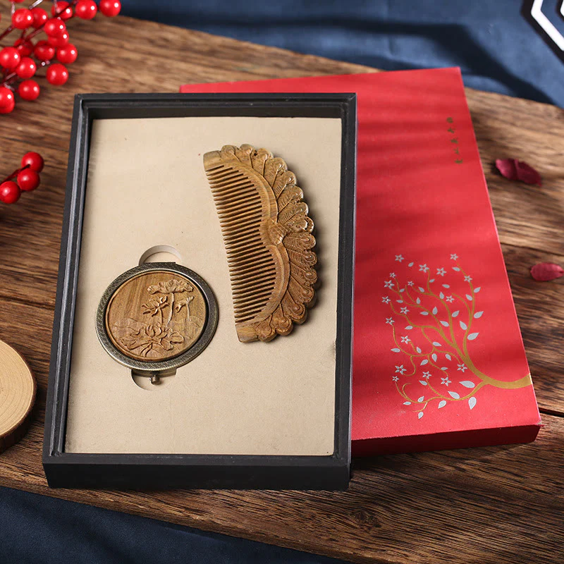 Buddha Stones Natural Green Sandalwood Rosewood Lotus Flower Peacock Butterfly Engraved Soothing Comb