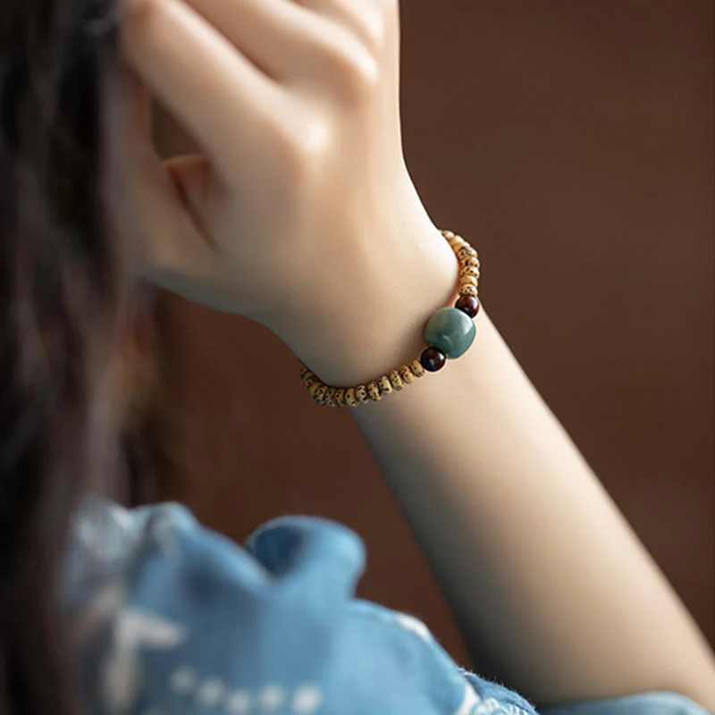Buddha Stones Bodhi Seed Small Leaf Red Sandalwood Wisdom Bracelet
