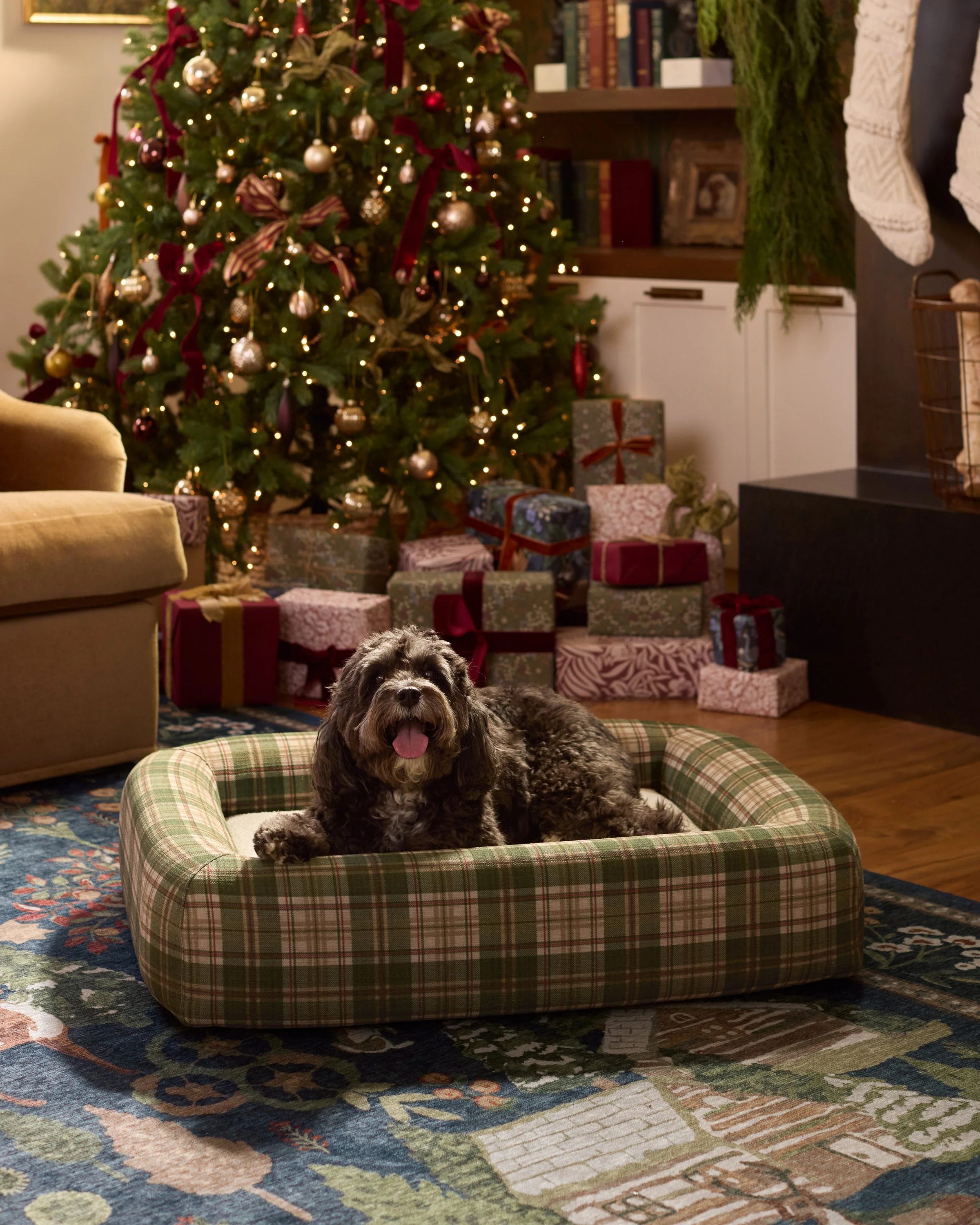 Spruce Tartan Green & Natural Woven Bolster Pet Bed