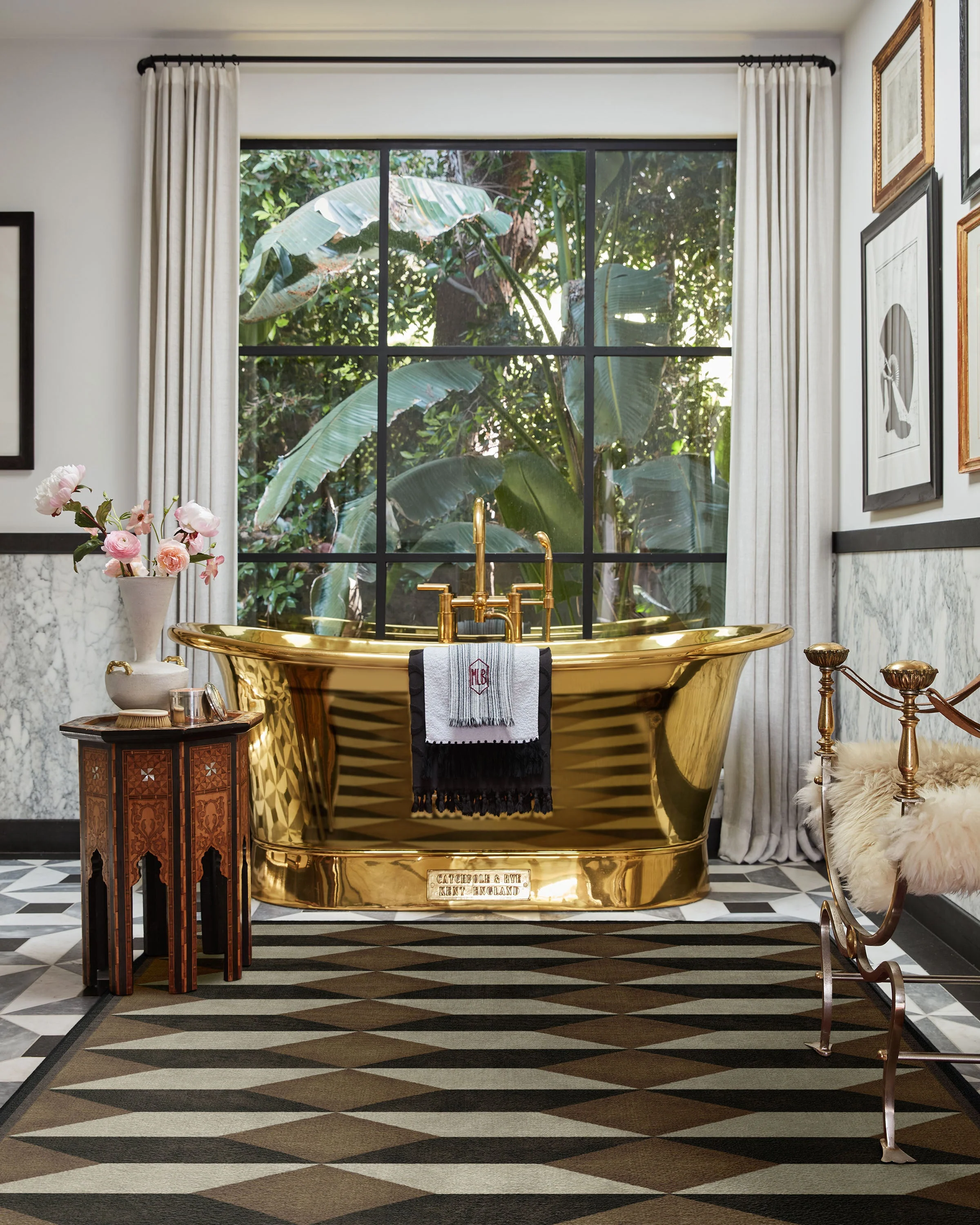 Oak Black & Camel Flatwoven Rug by Martyn Lawrence Bullard