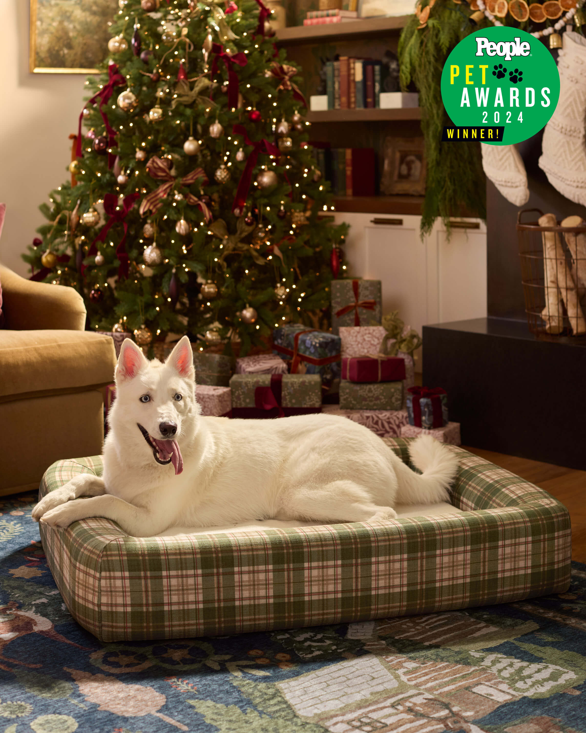 Spruce Tartan Green & Natural Woven Bolster Pet Bed