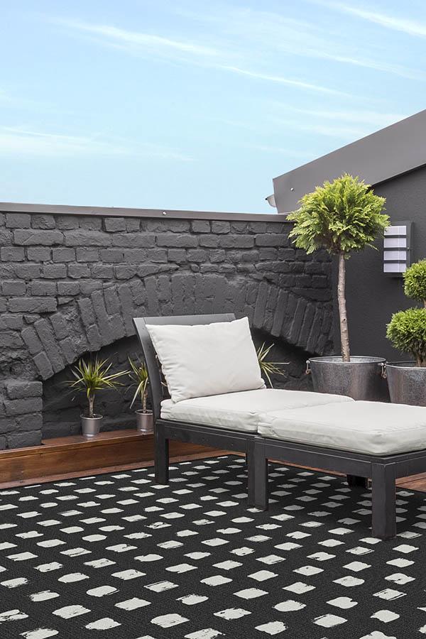Cobblestone Black Outdoor Rug