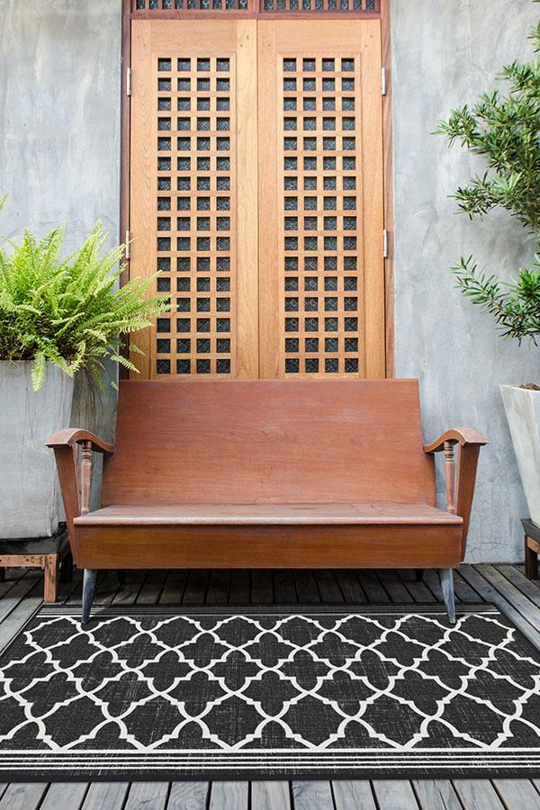 Varia Trellis Black Outdoor Rug