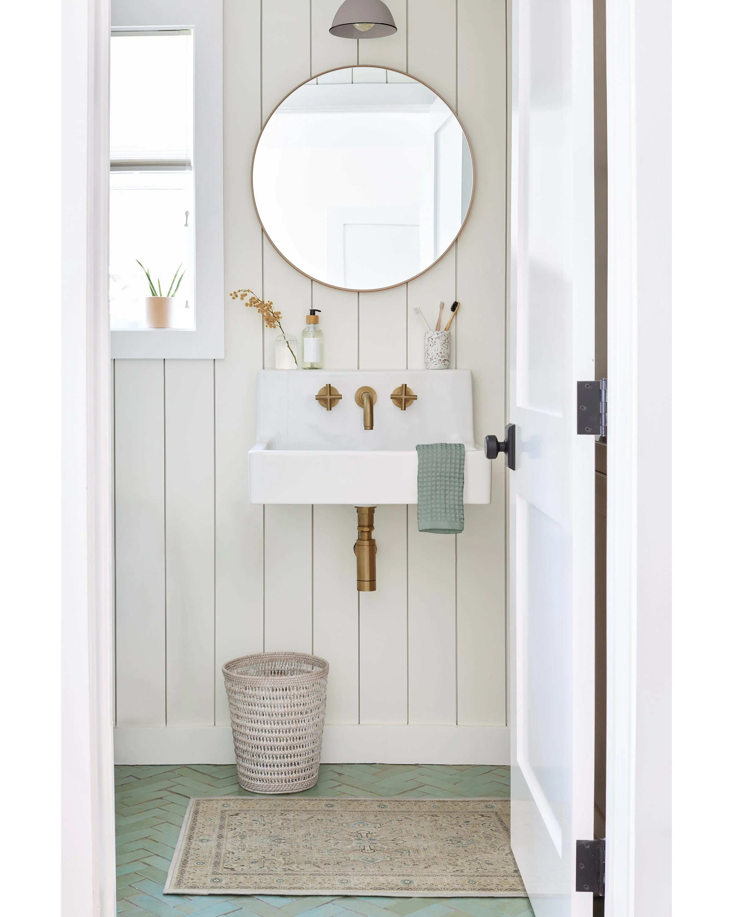 Kamran Ivory Opal Rug