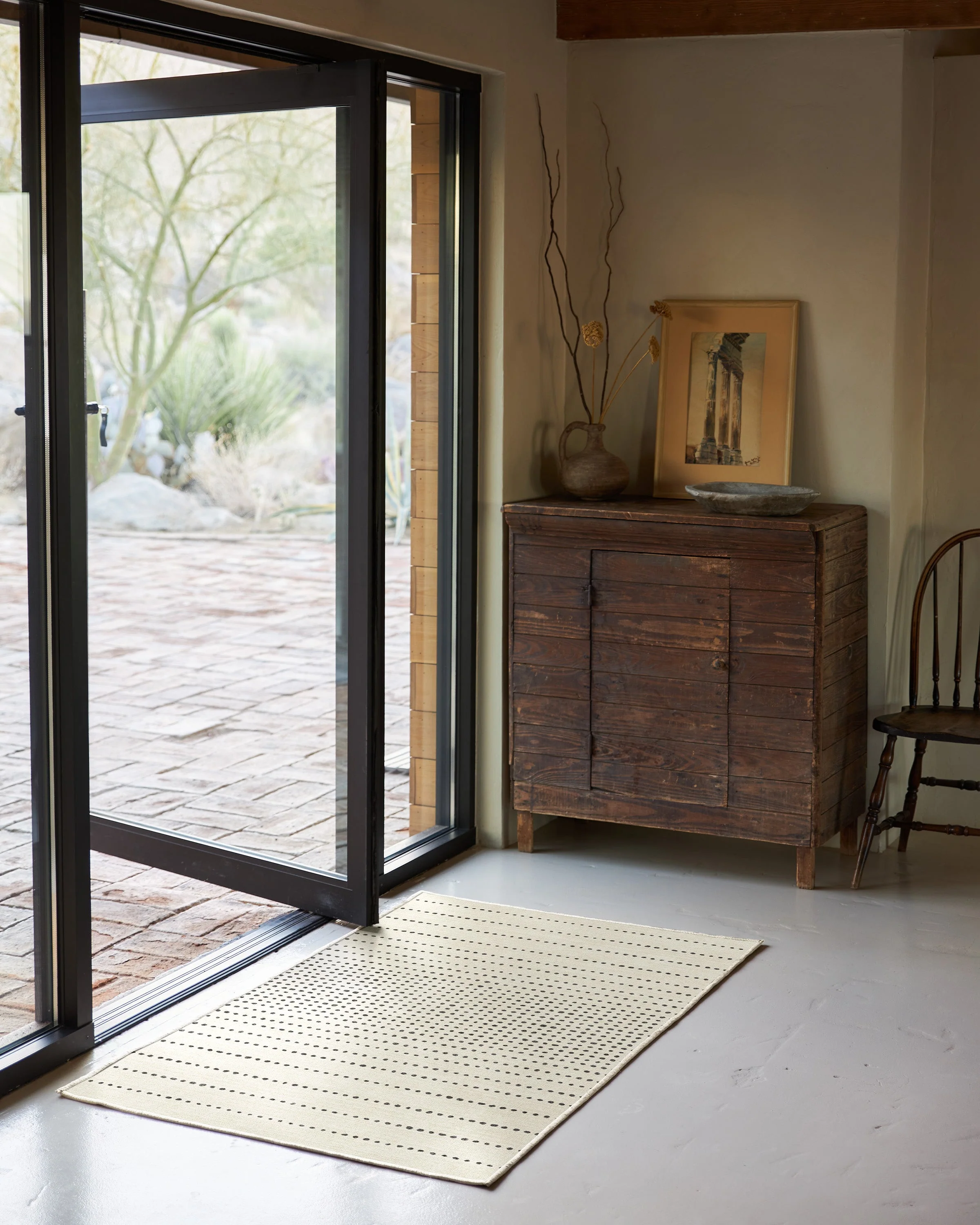 Array Black & Ivory Rug