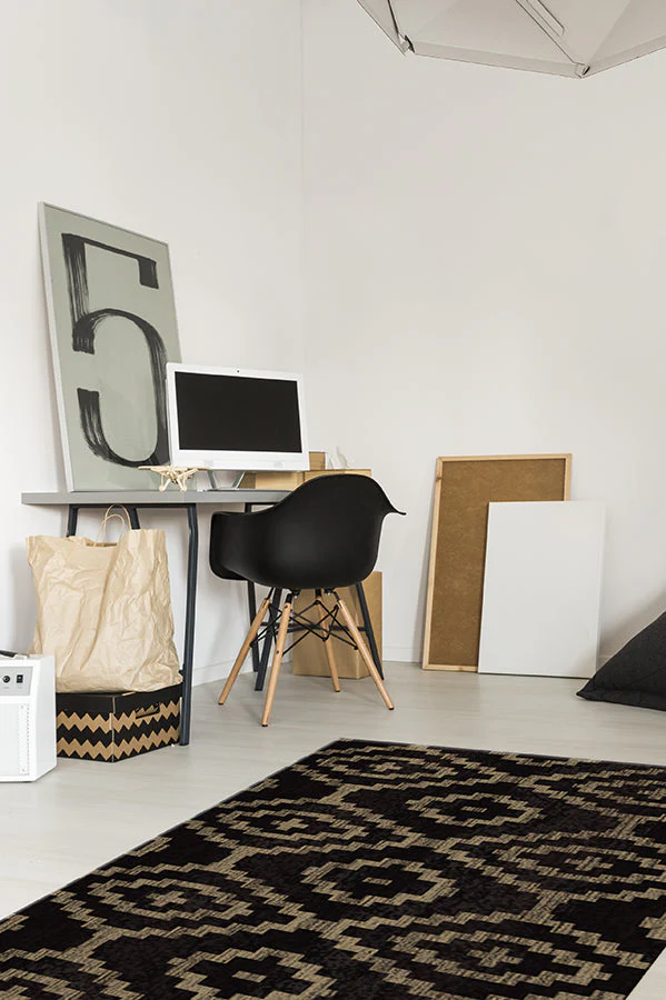 Diamond Trellis Black Rug