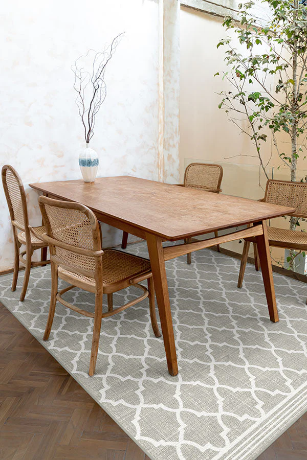 Varia Trellis Stone Outdoor Rug