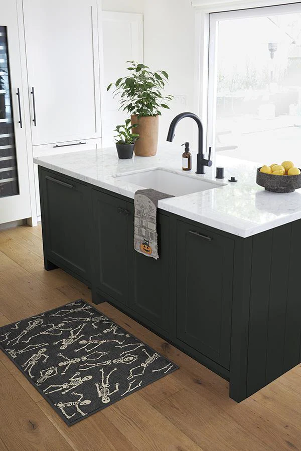 Bone Dance Black Flatwoven Rug
