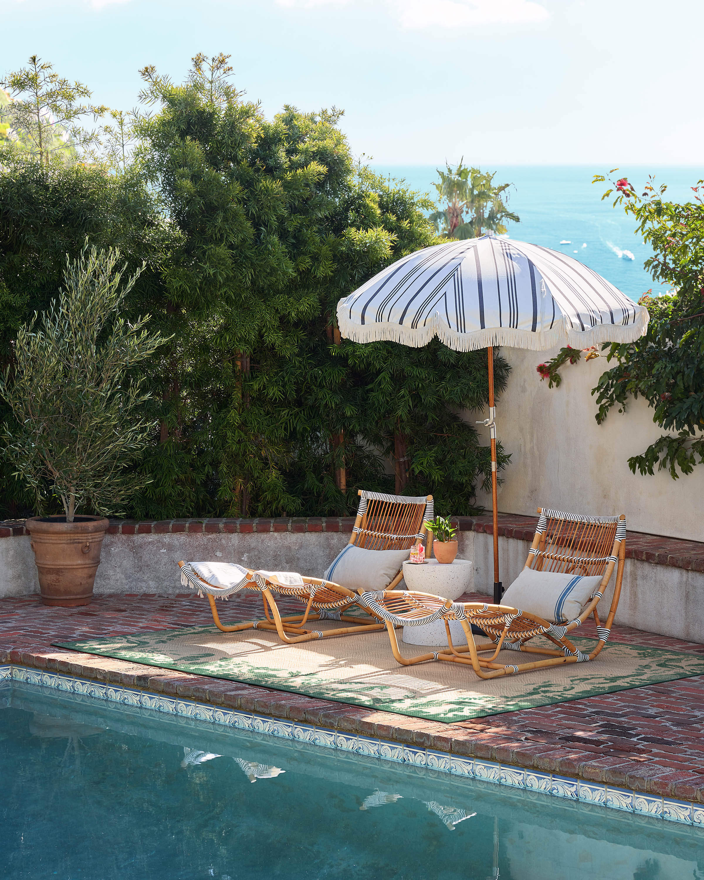 Ionia Emerald & Tan Outdoor Rug