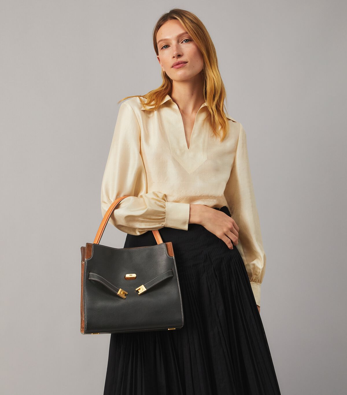 Tory Burch Black Small Lee Radziwill Satchel Bags