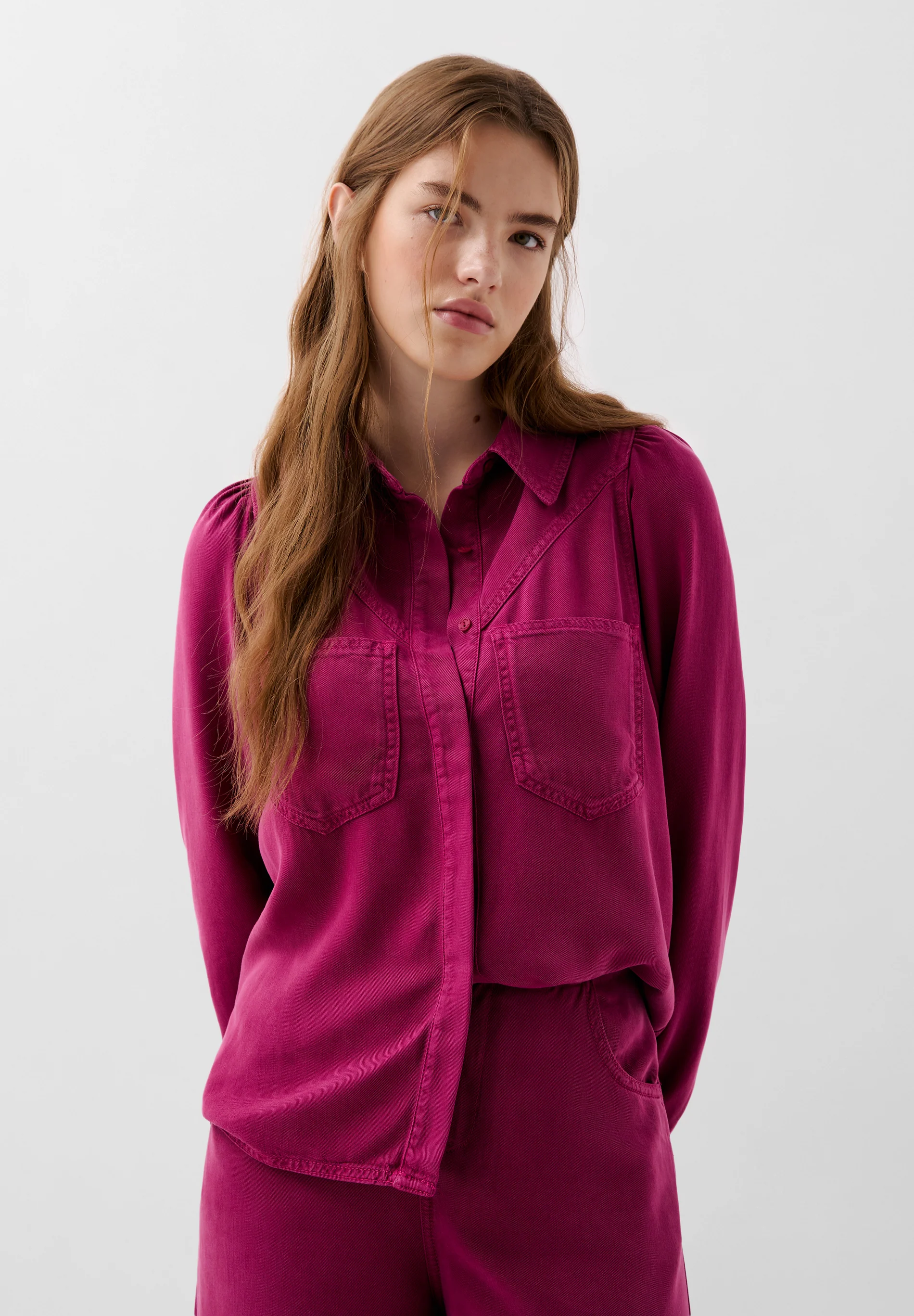 CAMISA FLUIDA DETALLE HOMBROS