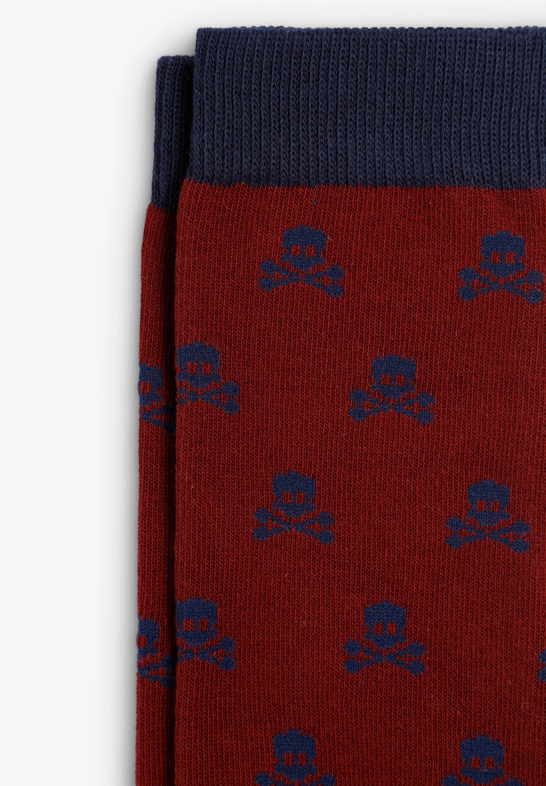 CALCETINES ESTAMPADO CALAVERAS