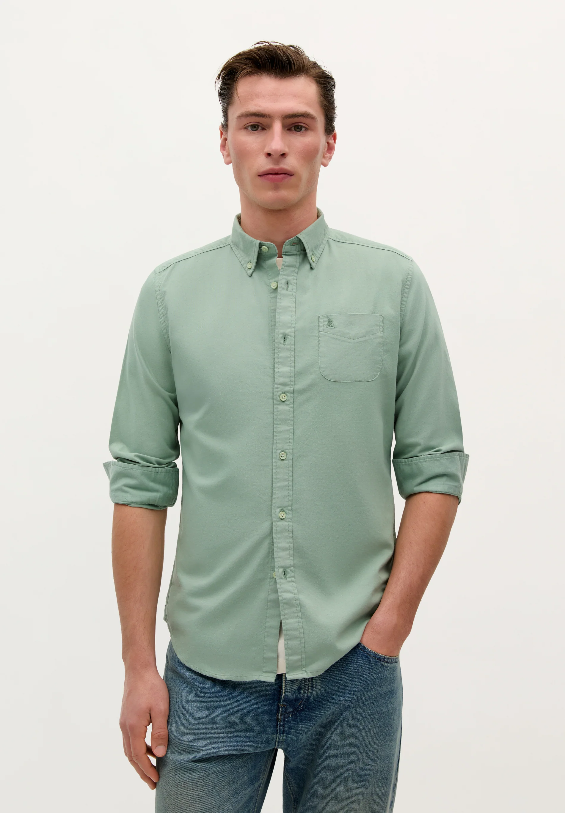 CAMISA CALAVERA CUELLO BOTONES