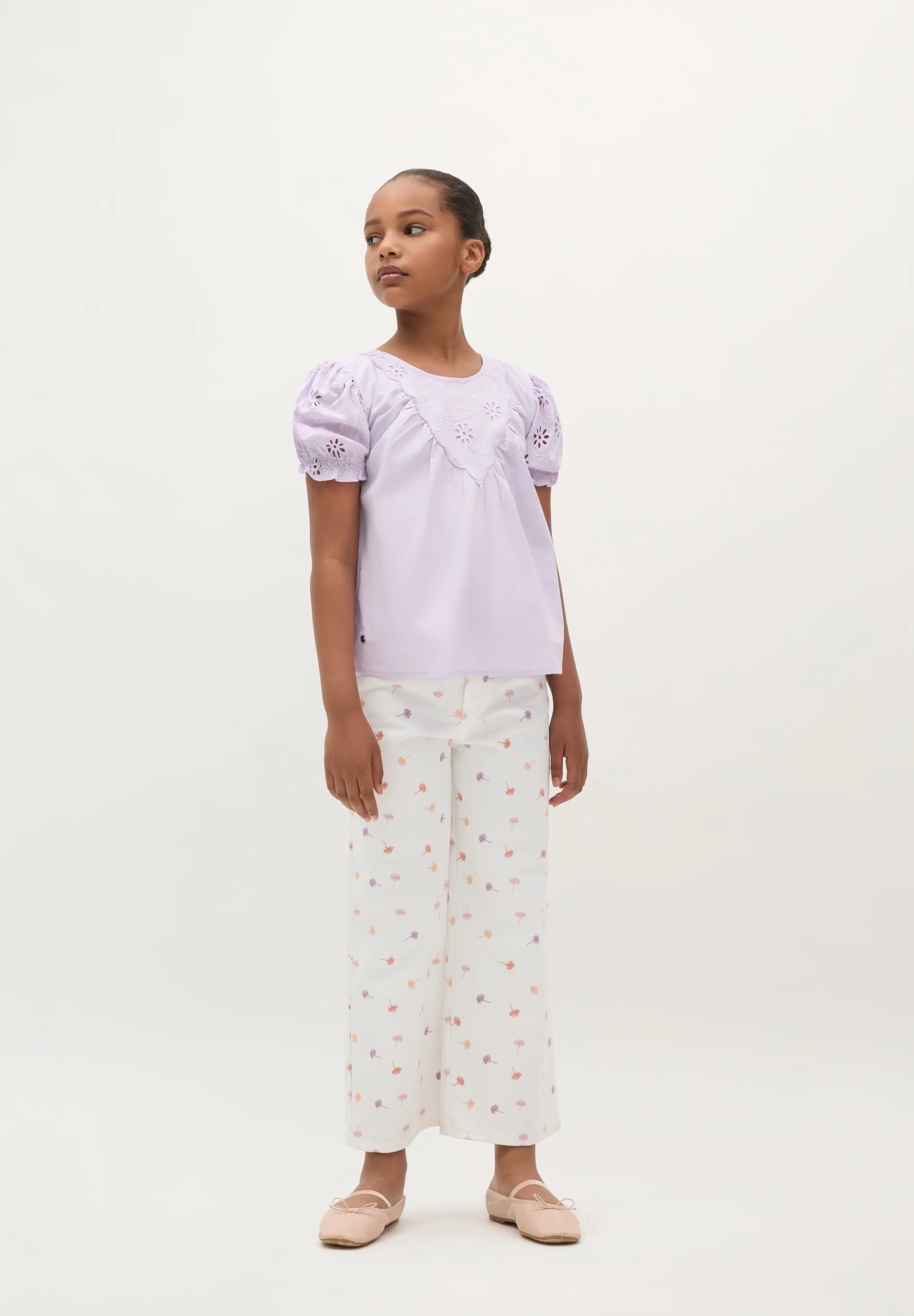 BLUSA MANGAS ABULLONADAS