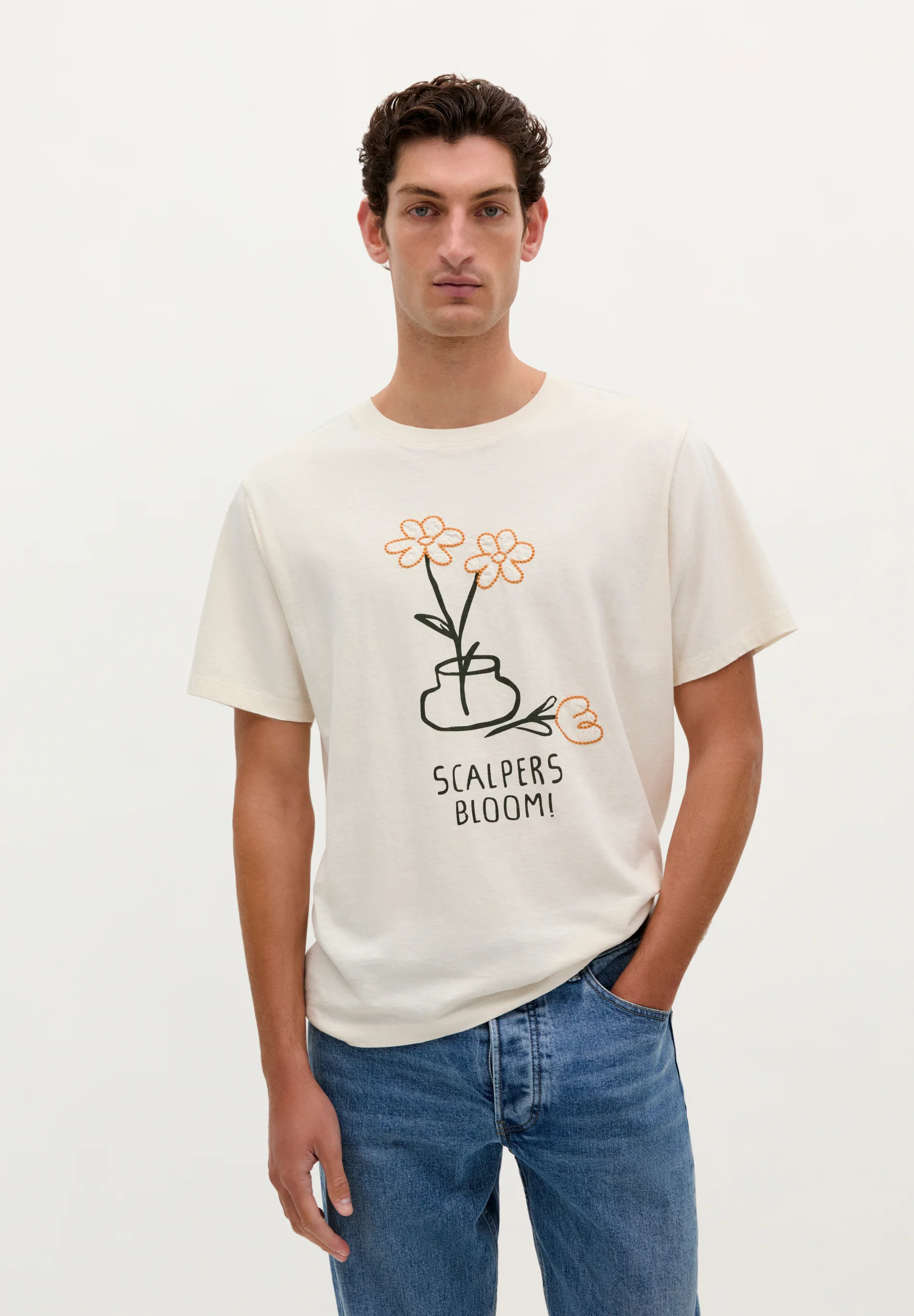 CAMISETA BLOOM BORDADA