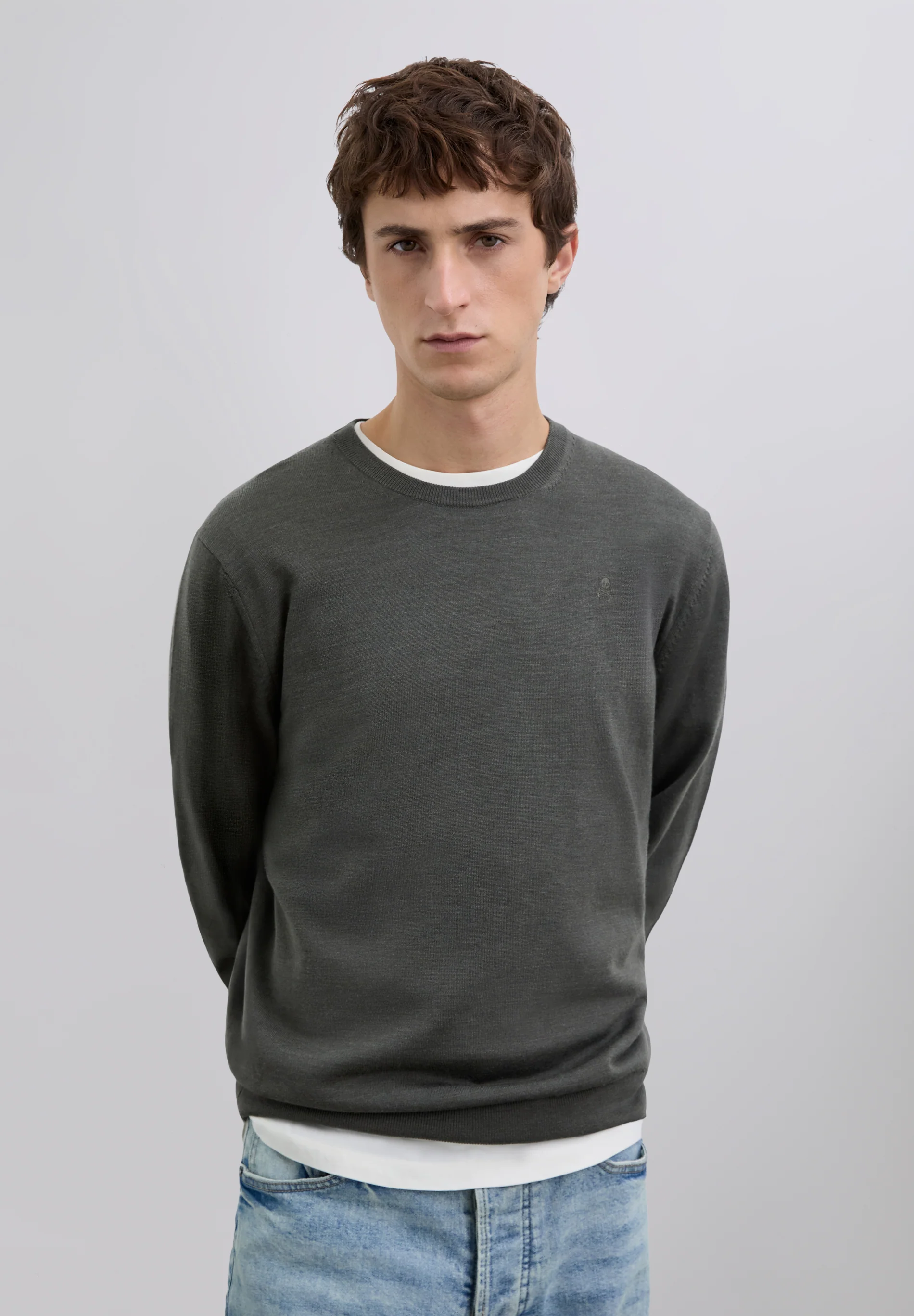 JERSEY BORDADO LANA MERINO