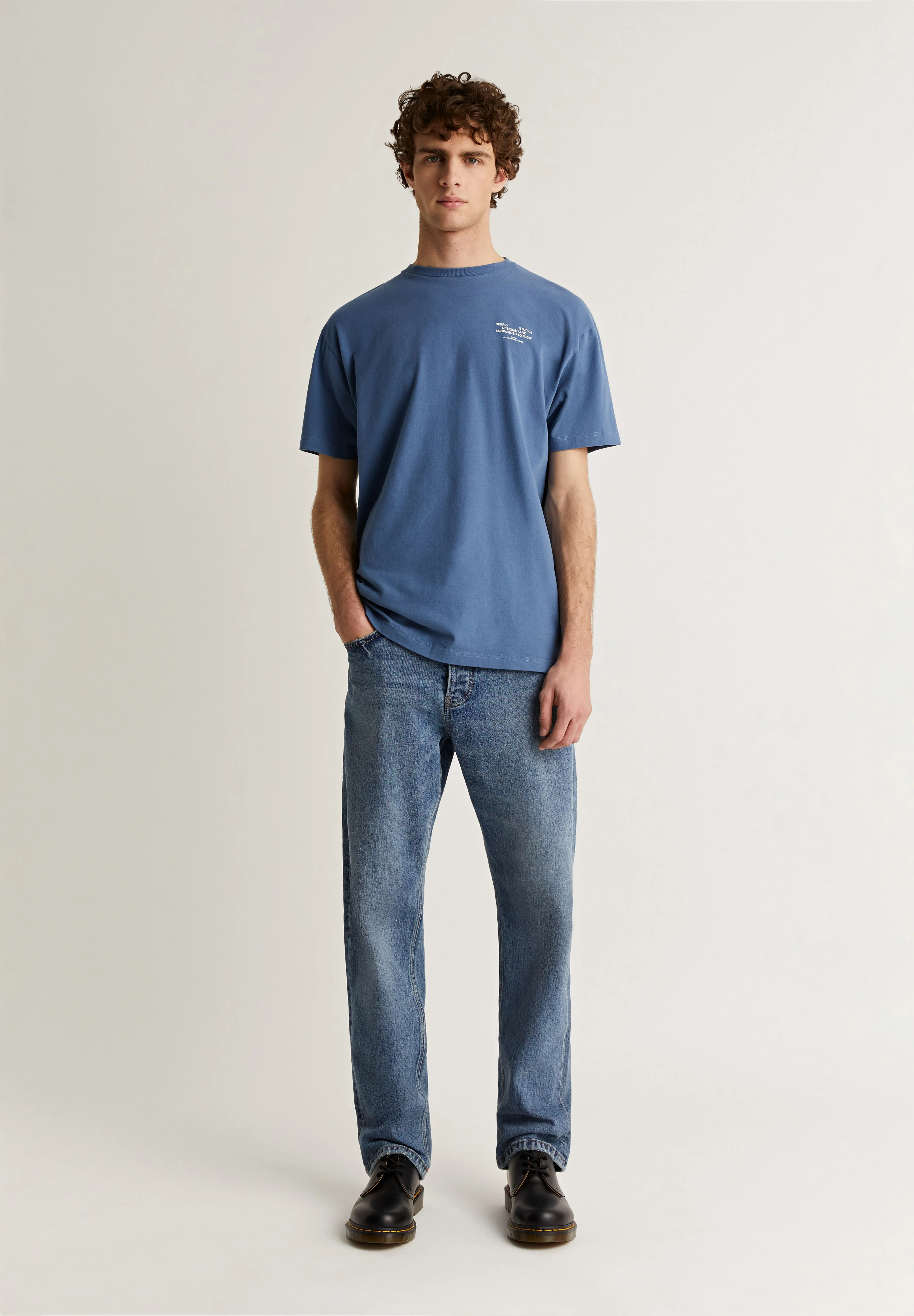 DEEPLY | CAMISETA GRÁFICO TRASERO