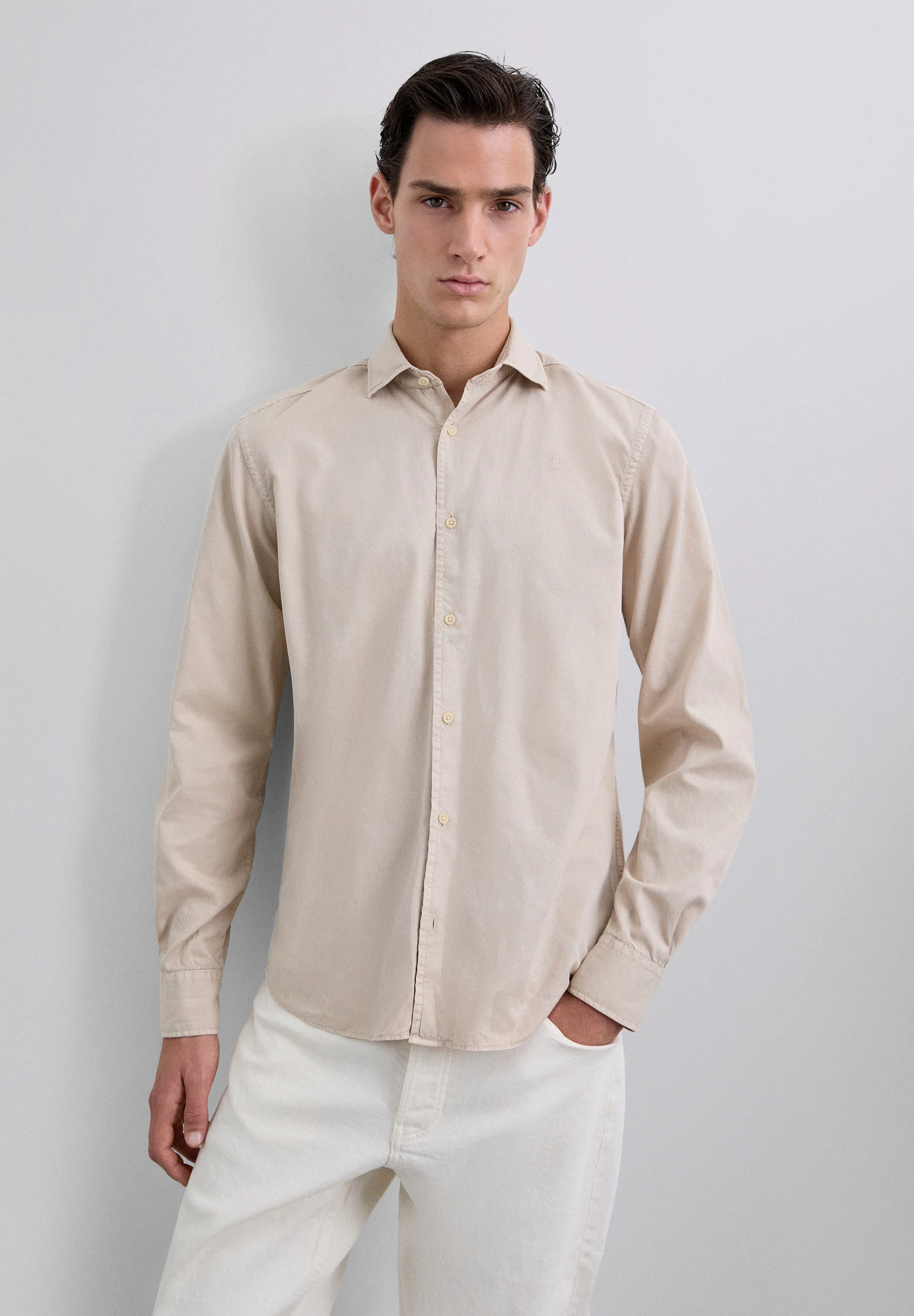 CAMISA REGULAR FIT BORDADA
