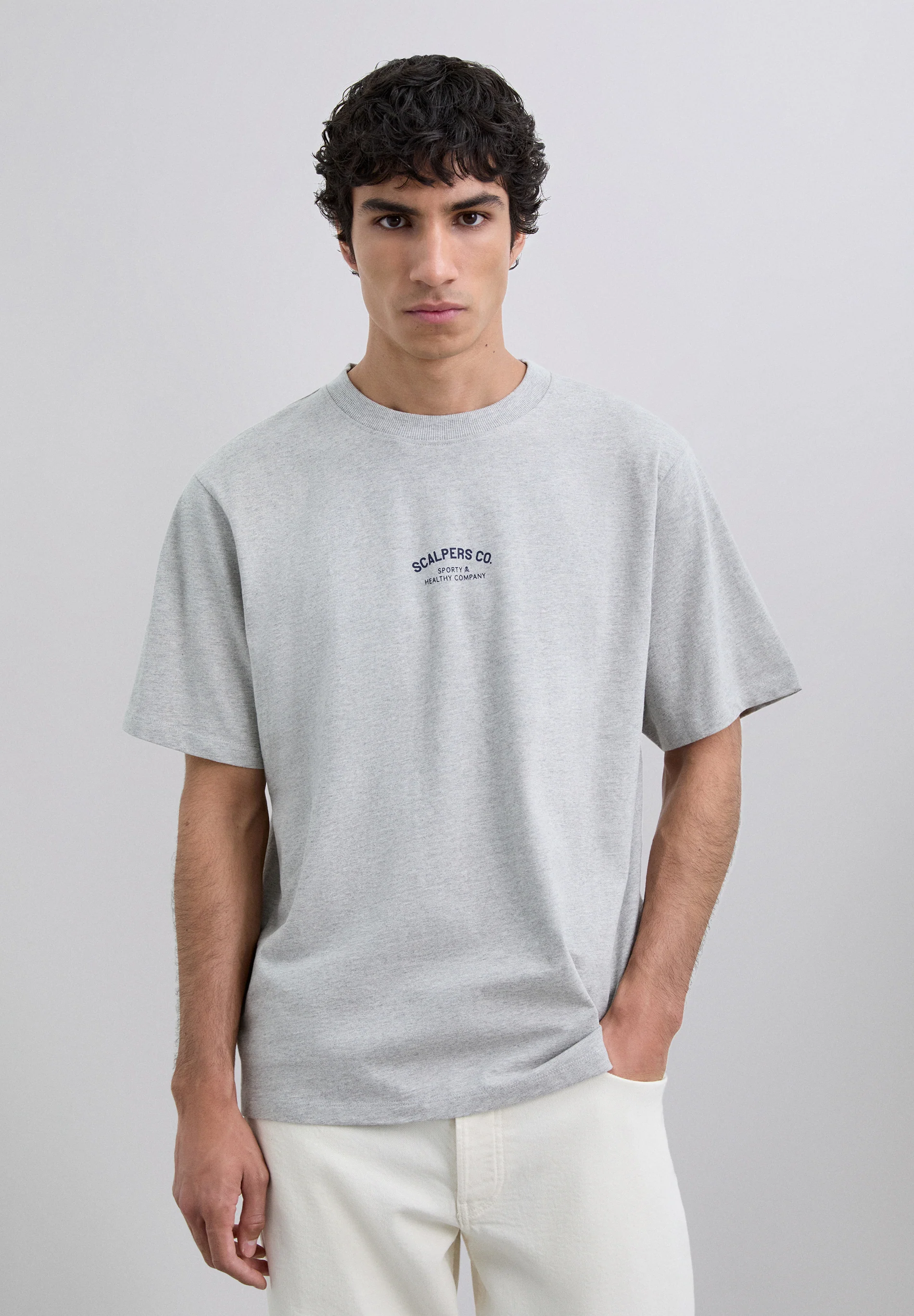 CAMISETA PRINT LOGO CONTRASTE