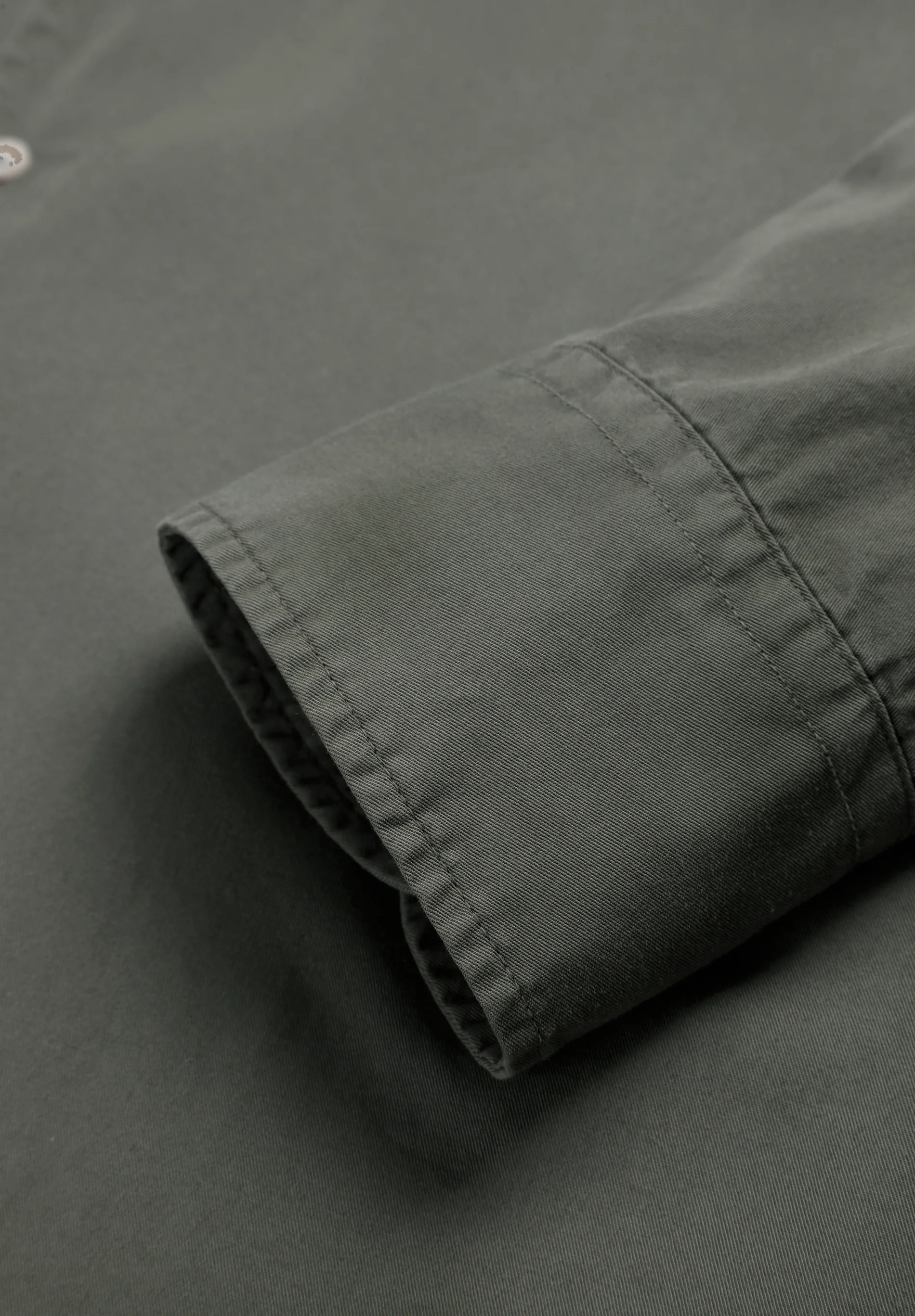 CAMISA REGULAR FIT BORDADA