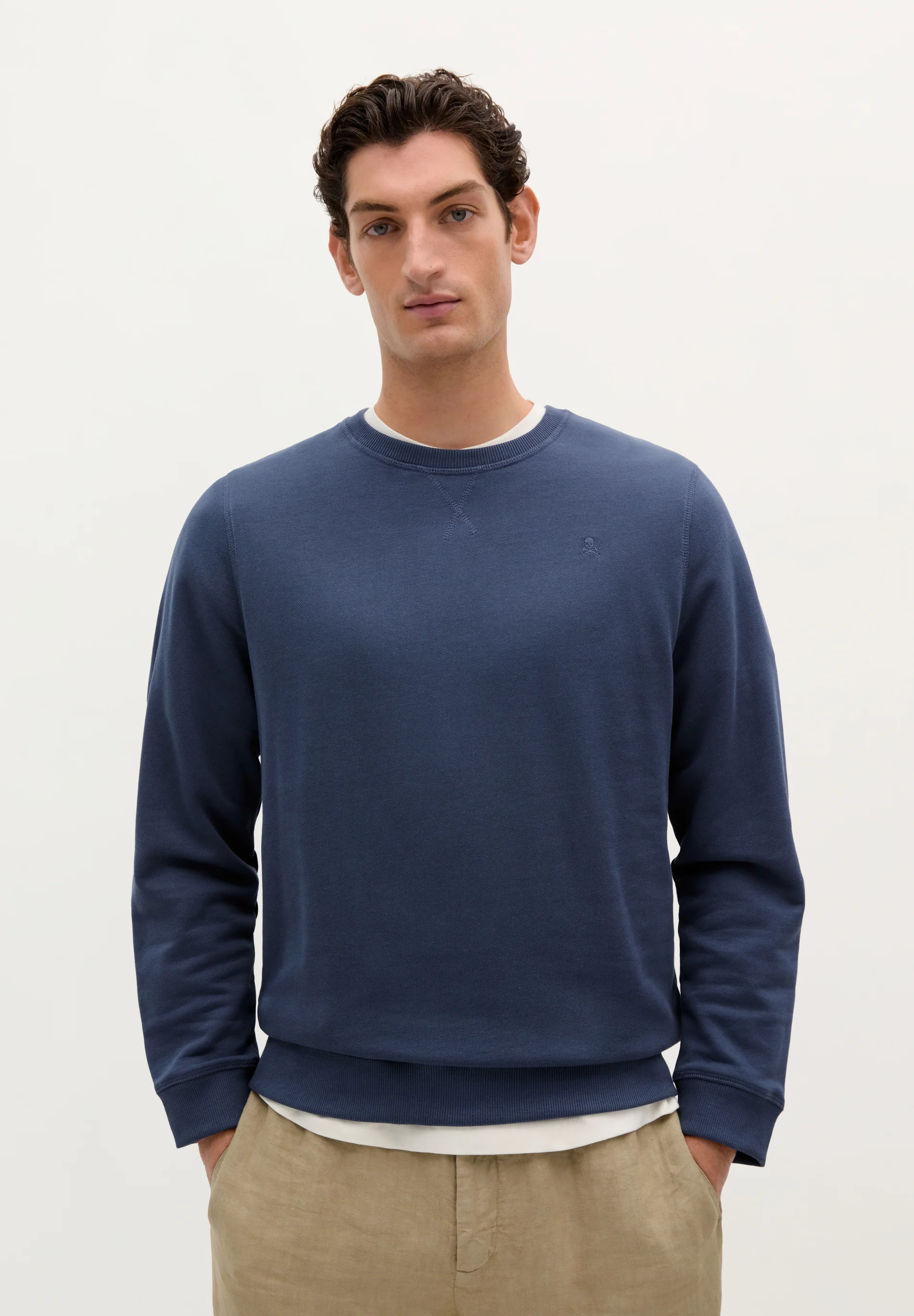 SUDADERA BÁSICA BORDADA CONTRASTE
