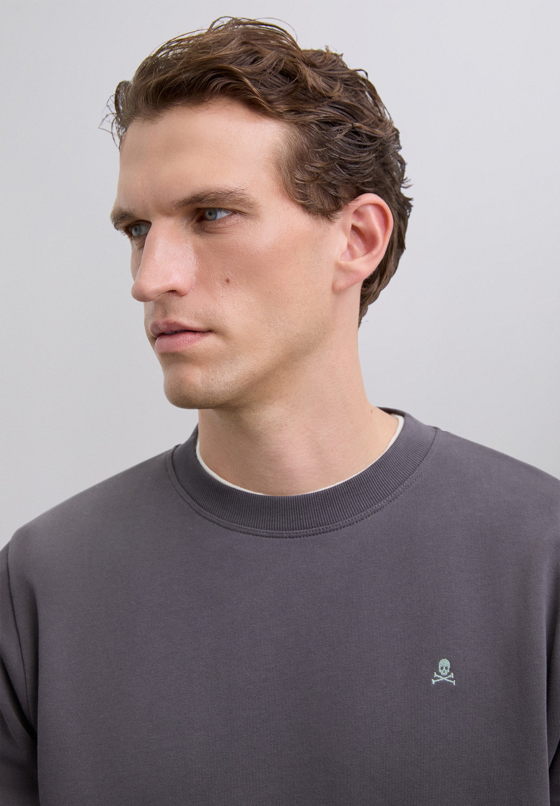 SUDADERA BORDADA CONTRASTE ALGODÓN