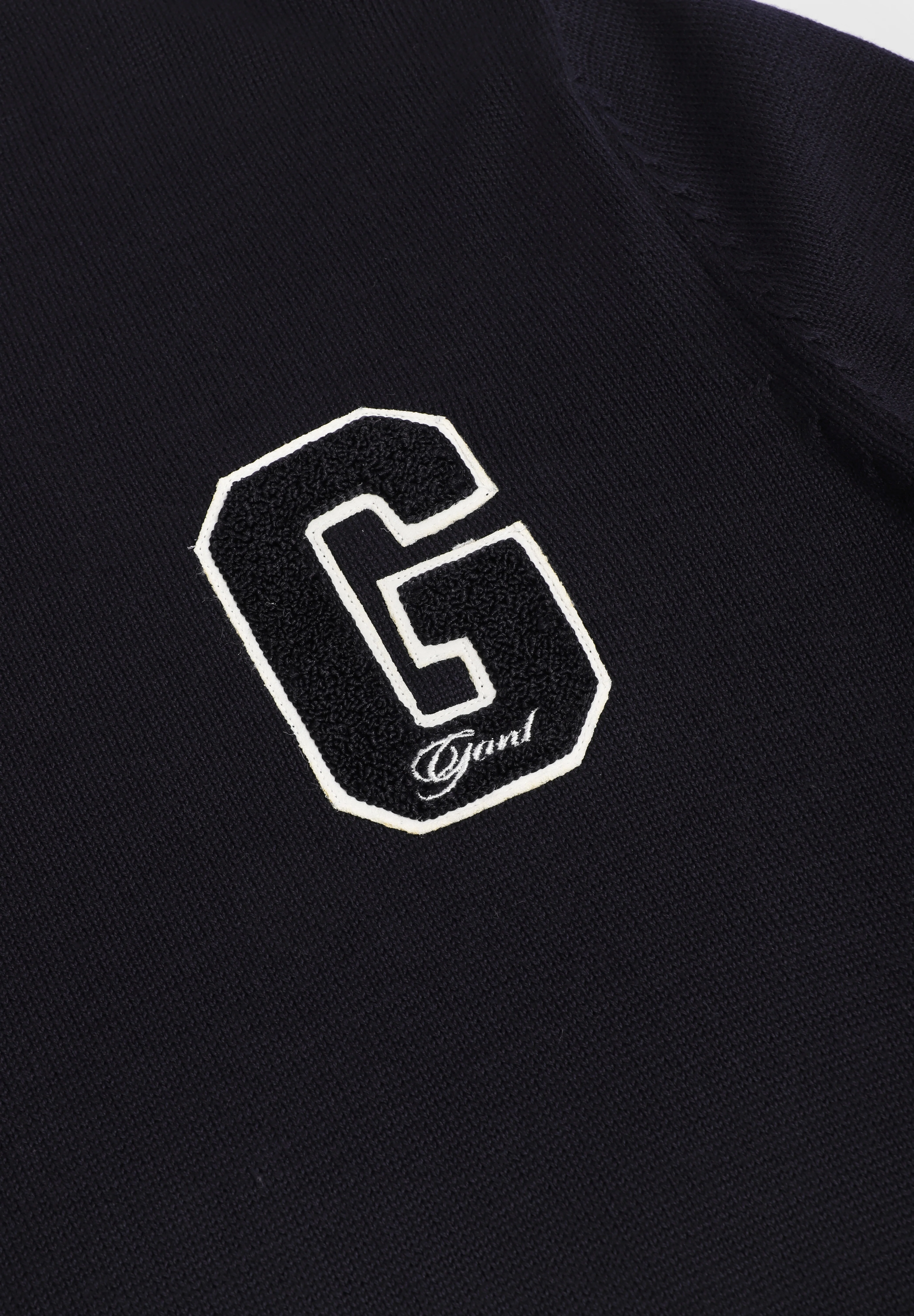 GANT | JERSEY SMALL GRAPHIC BADGE