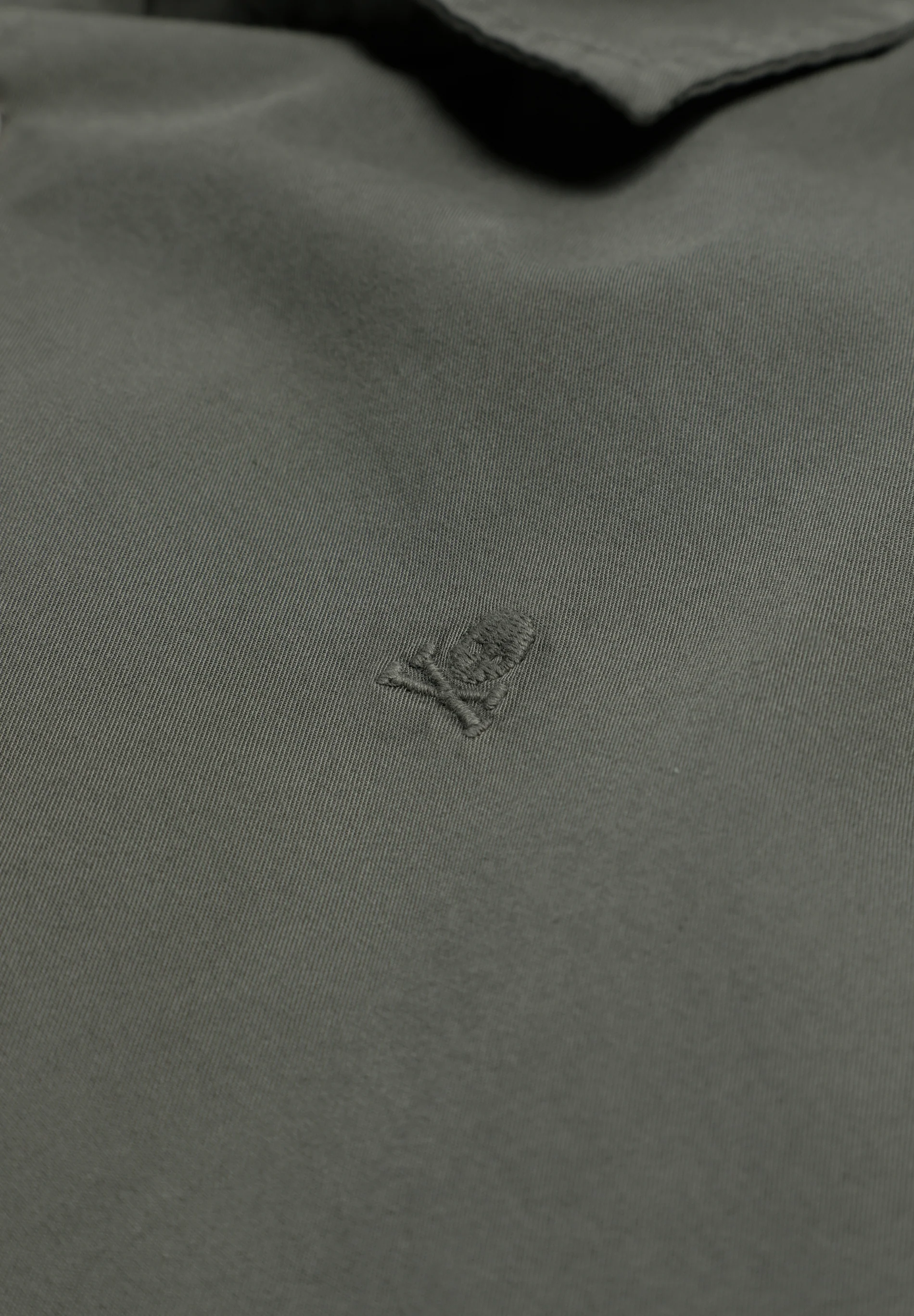 CAMISA REGULAR FIT BORDADA