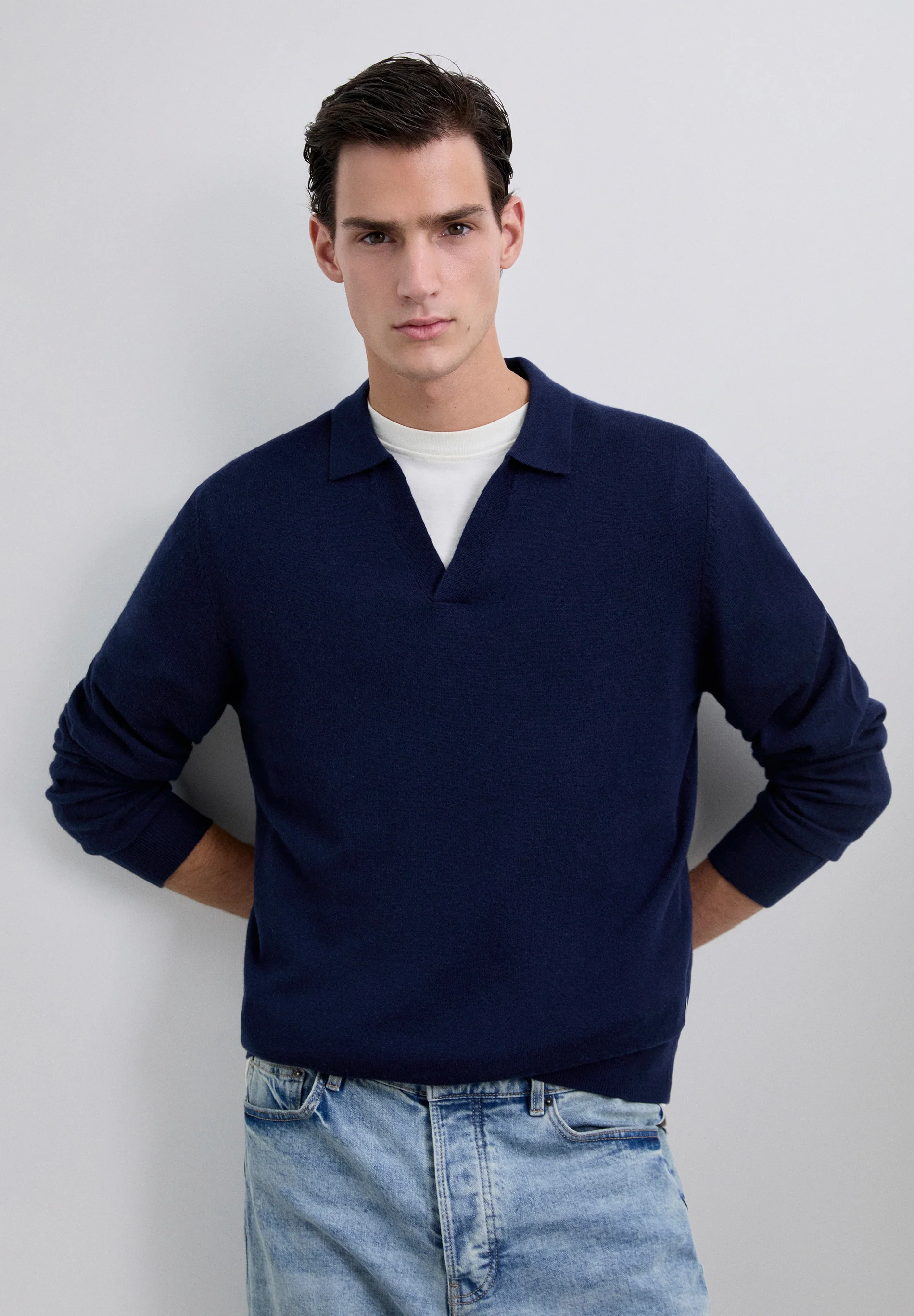 JERSEY POLO CUELLO PICO LANA