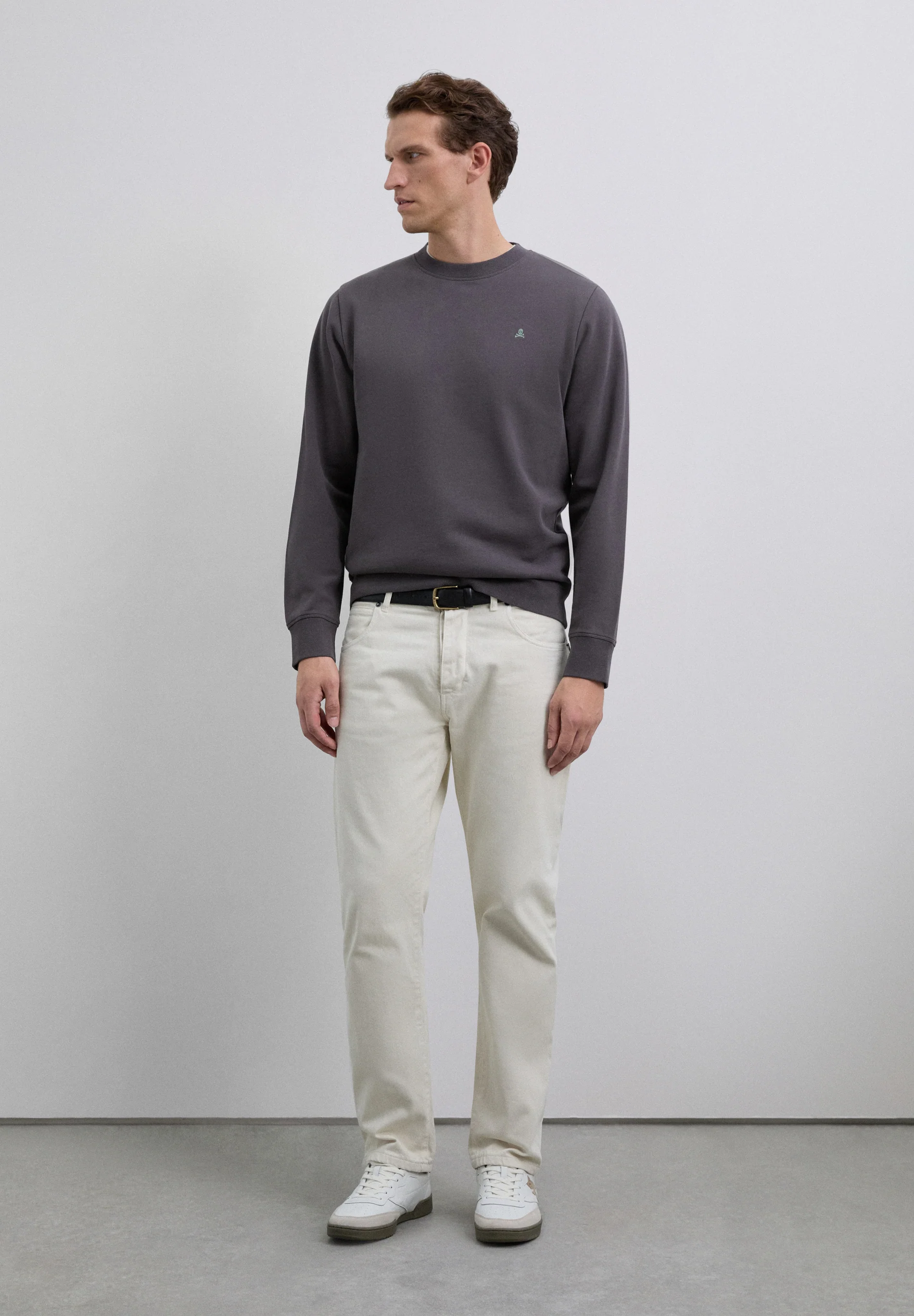 SUDADERA BORDADA CONTRASTE ALGODÓN