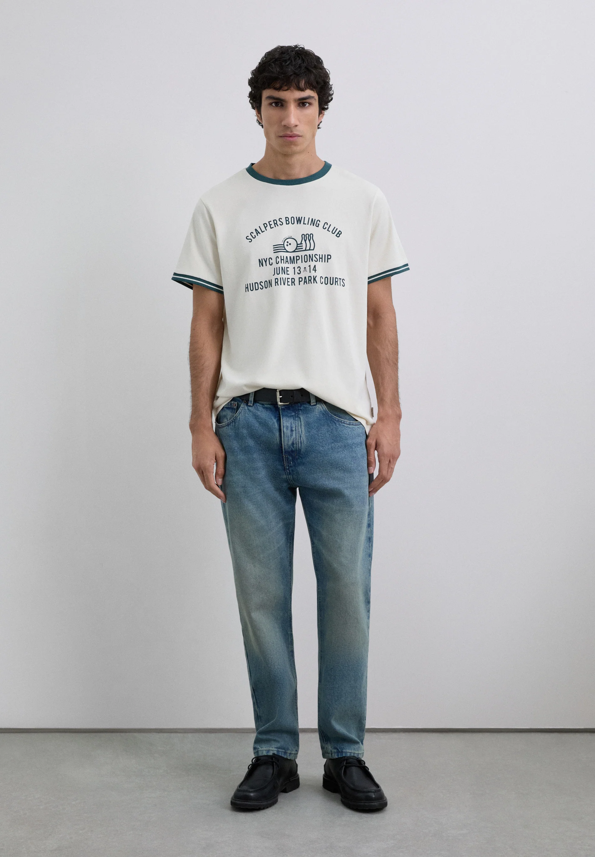 CAMISETA PRINT CONTRASTE