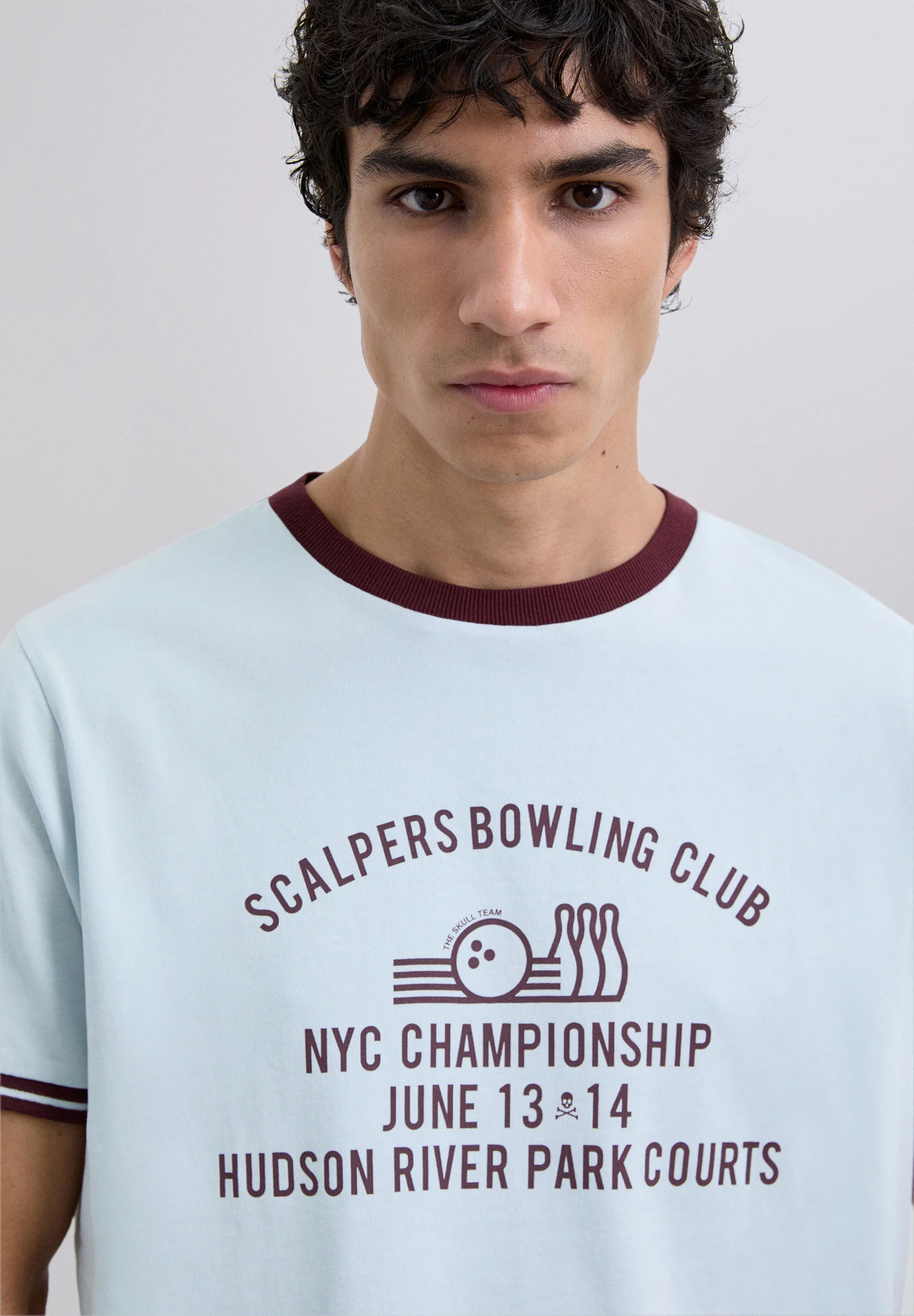 CAMISETA PRINT CONTRASTE