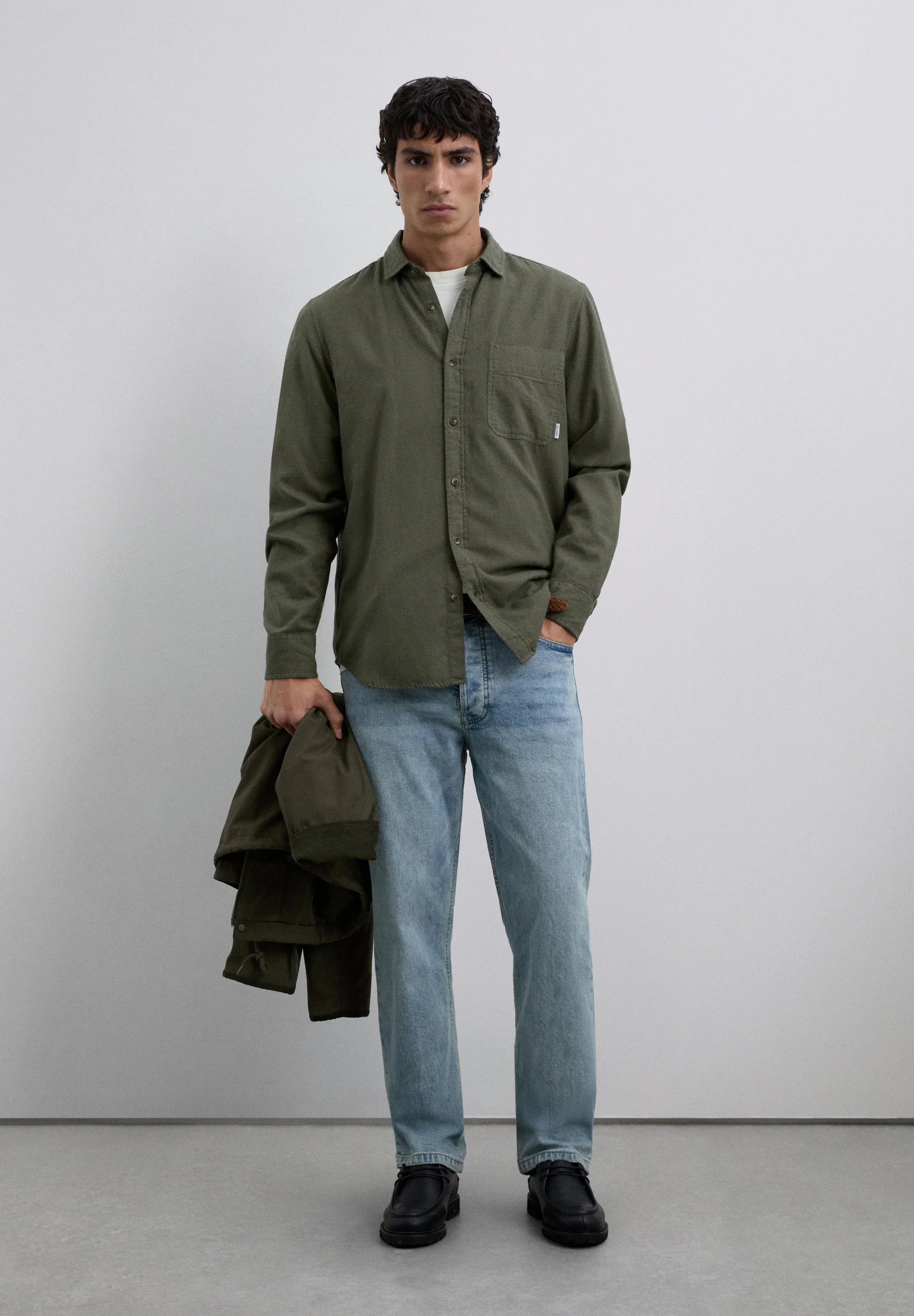 SOBRECAMISA BOLSILLO REGULAR FIT