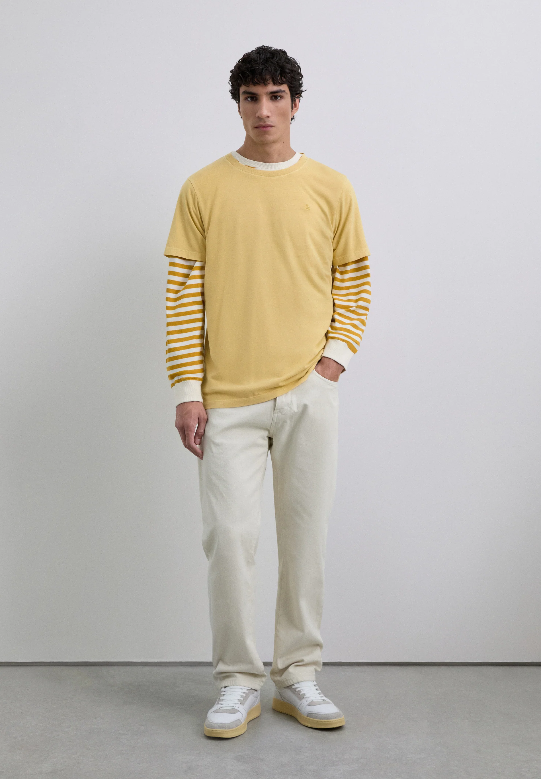 CAMISETA CALAVERA BORDADA