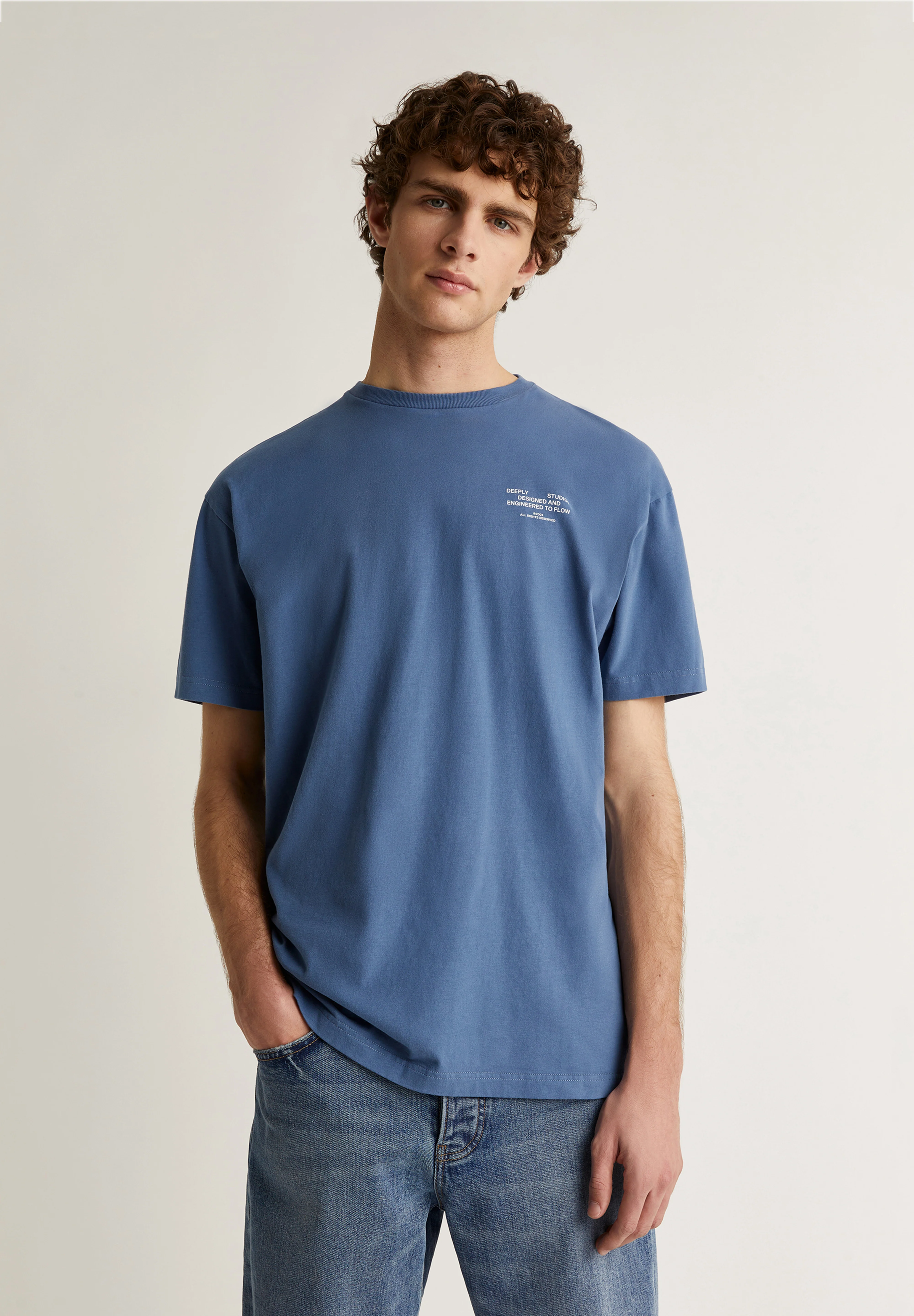 DEEPLY | CAMISETA GRÁFICO TRASERO