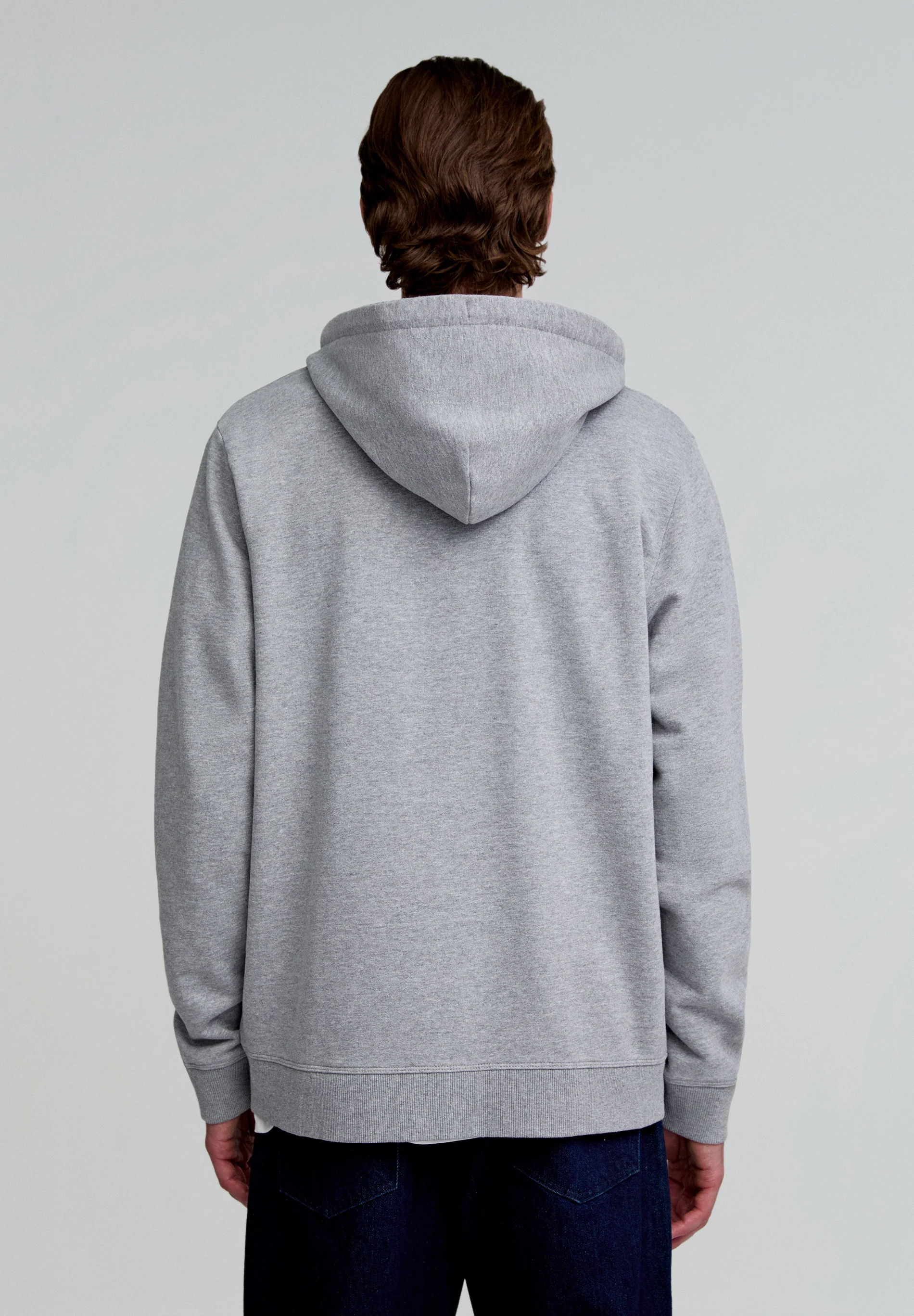SUDADERA CAPUCHA BORDADA CONTRASTE