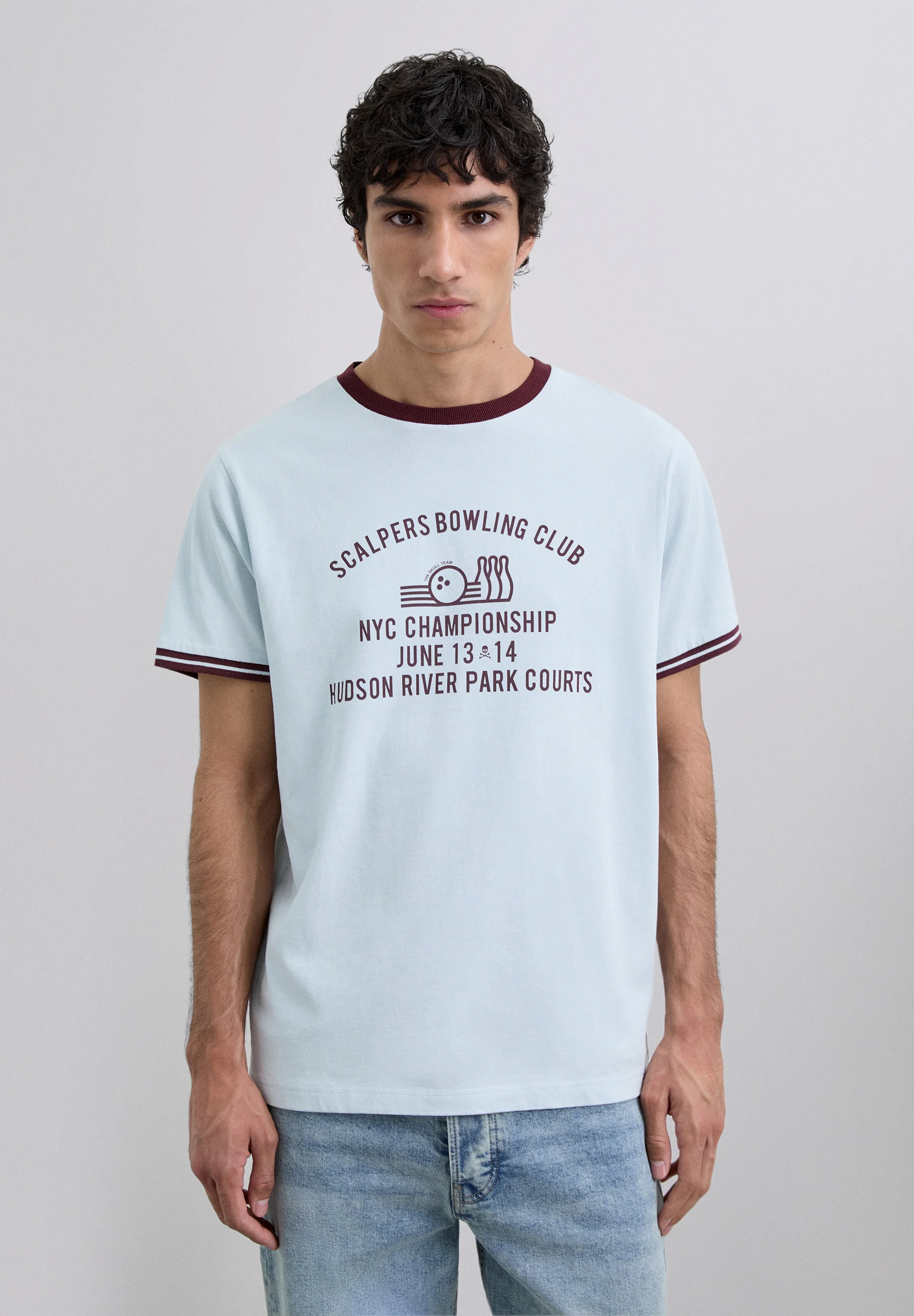 CAMISETA PRINT CONTRASTE