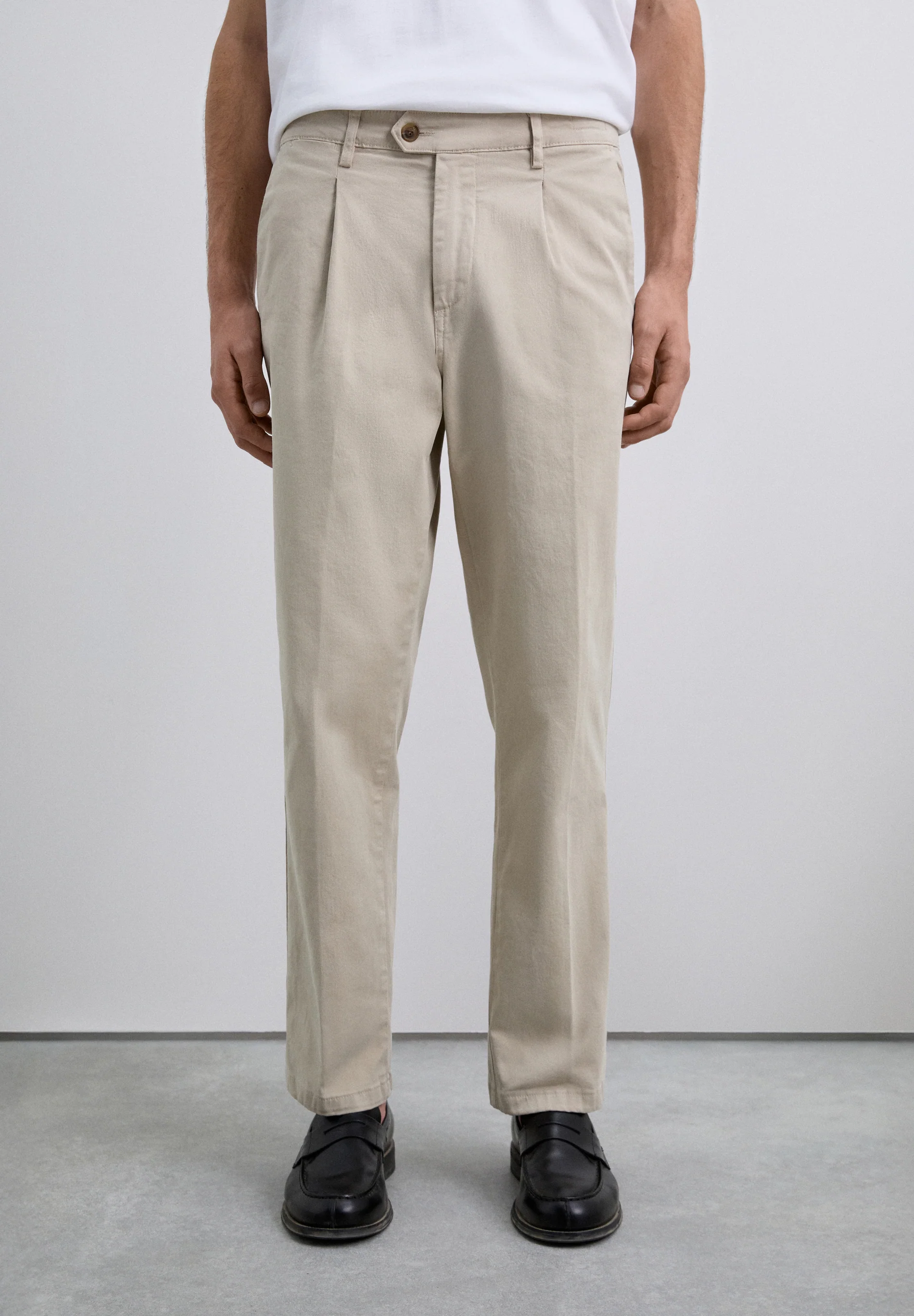 PANTALÓN PINZAS