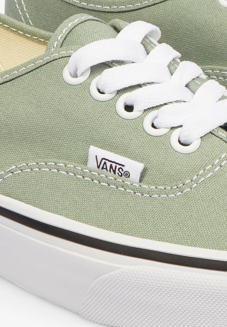 VANS | SNEAKERS AUTHENTIC