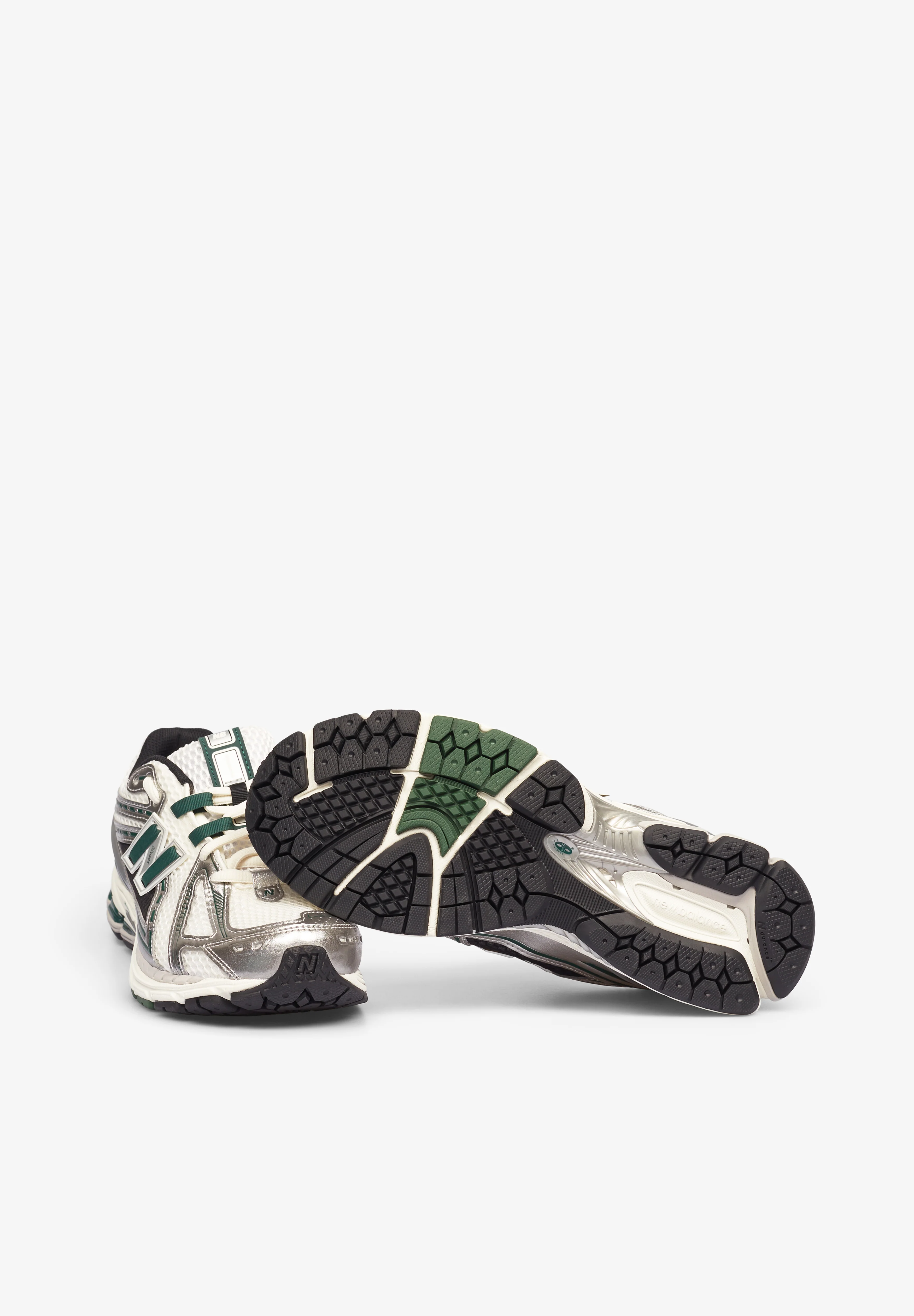 NEW BALANCE | M1906R NEW BALANCE