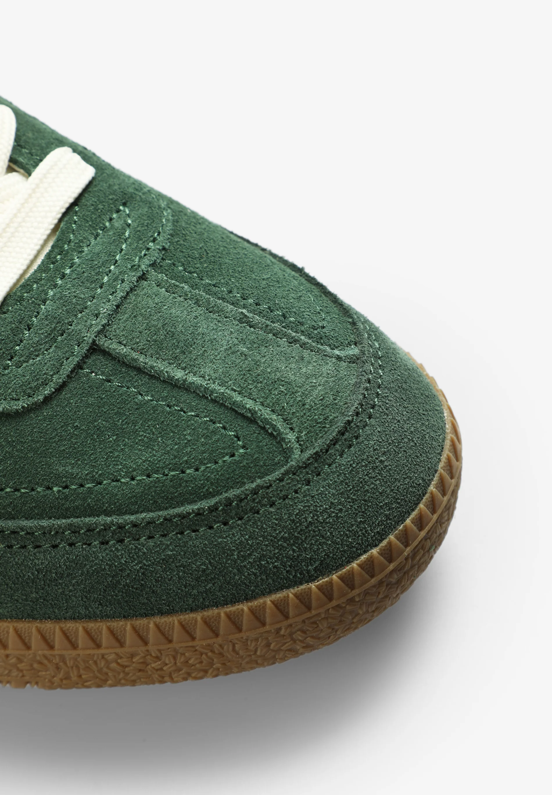 ZAPATILLA BAJA RETRO