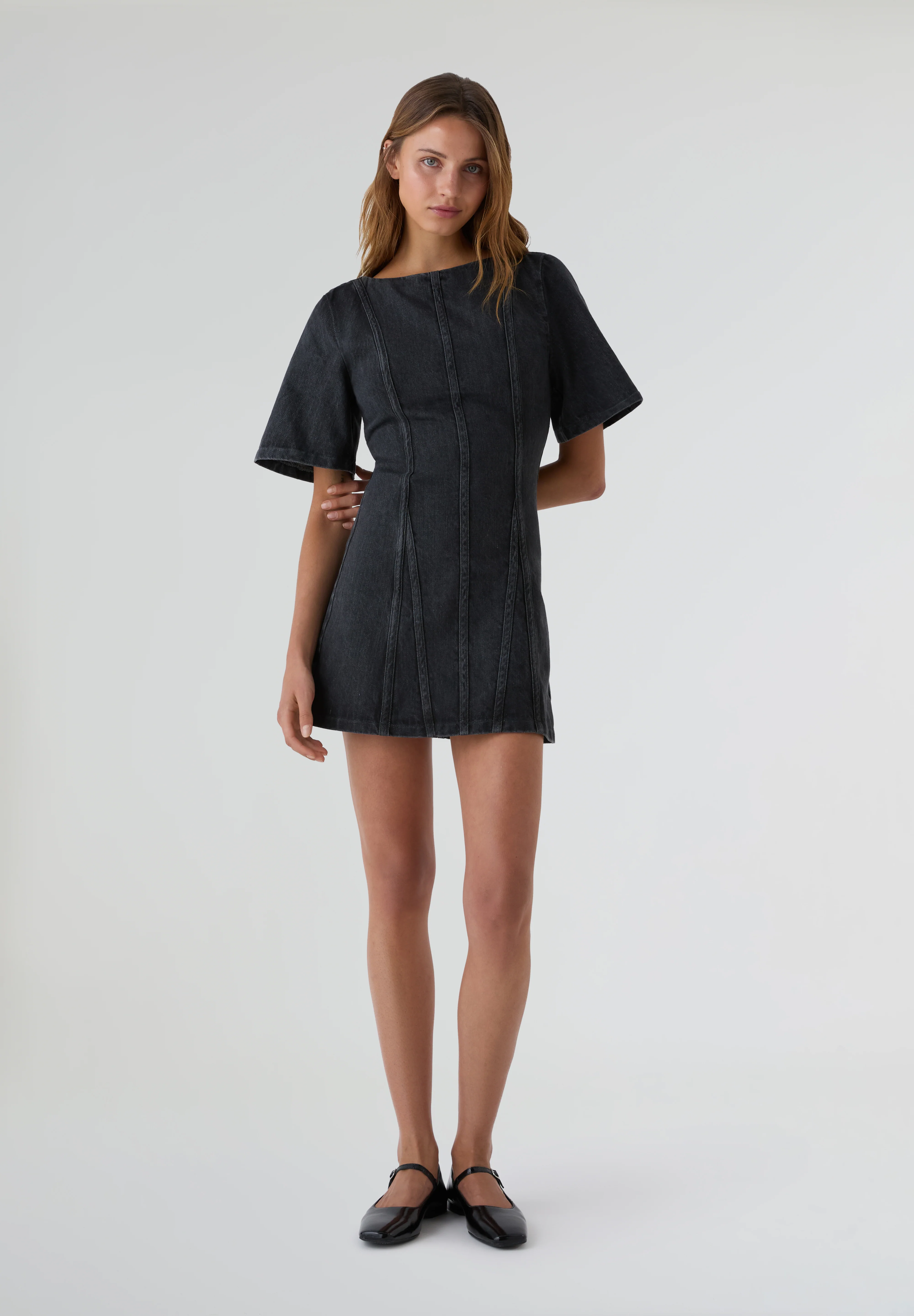 LAAGAM | VESTIDO ROSETTE