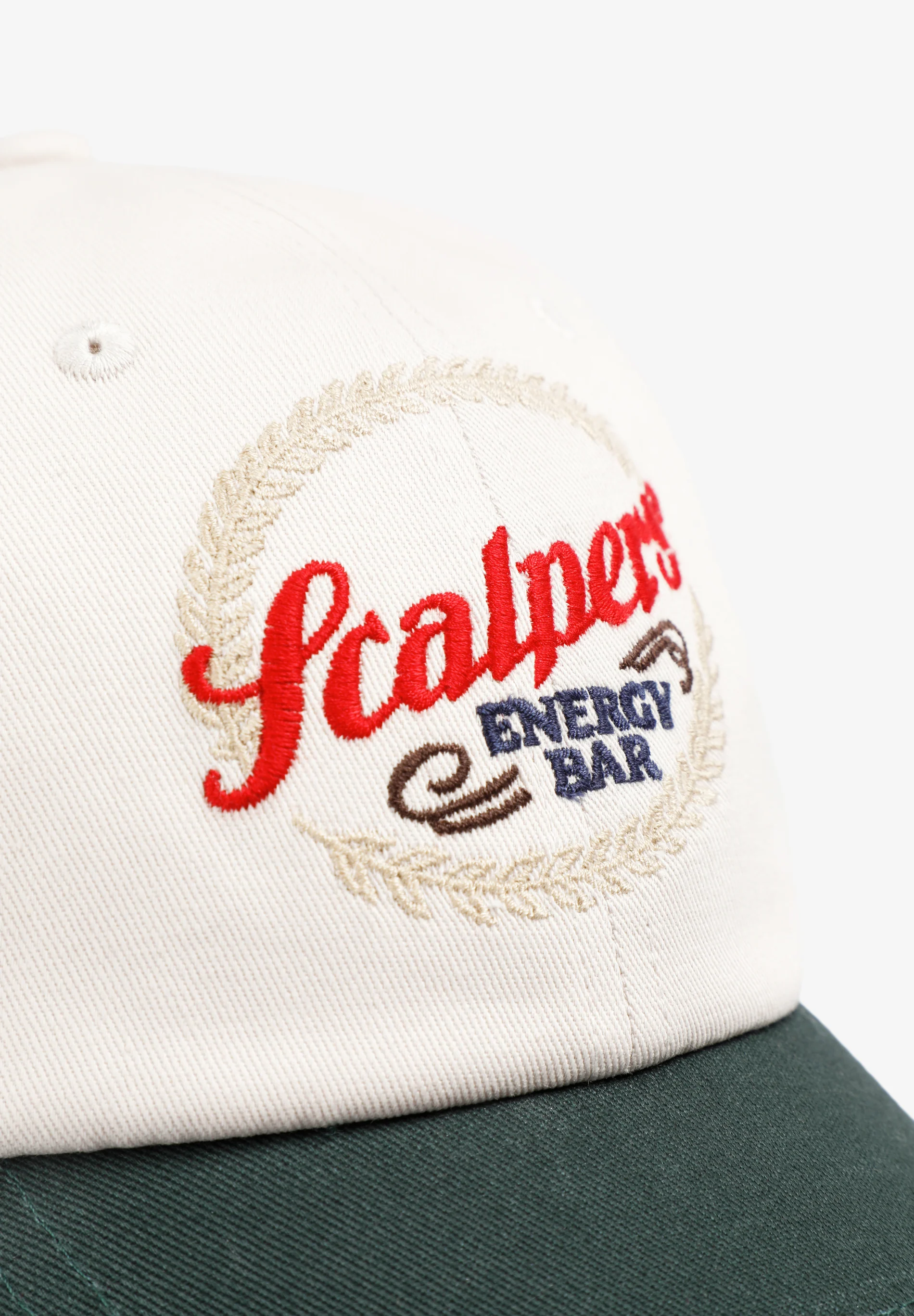 GORRA BORDADA CONTRASTE