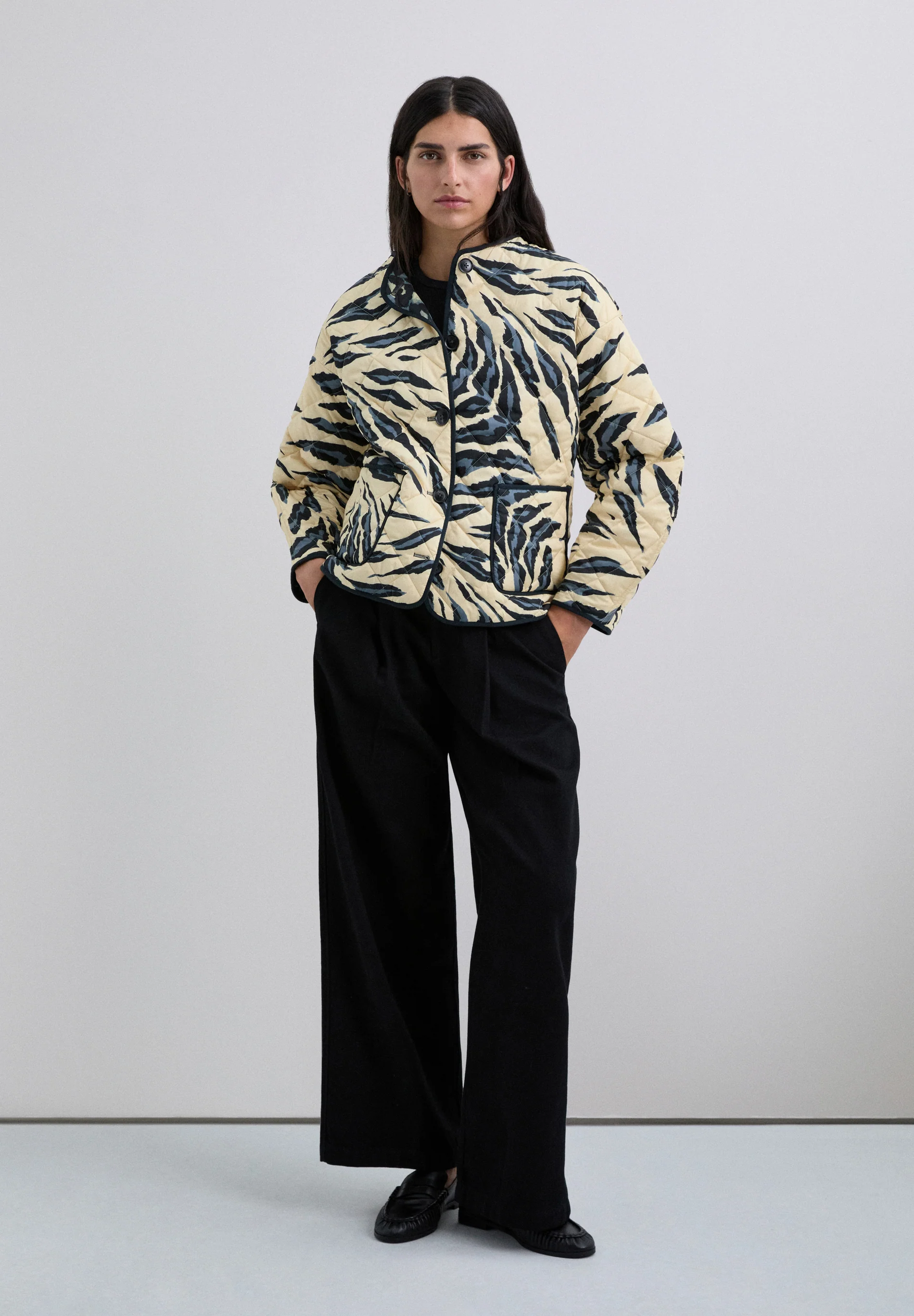 CHAQUETA REVERSIBLE ANIMAL PRINT