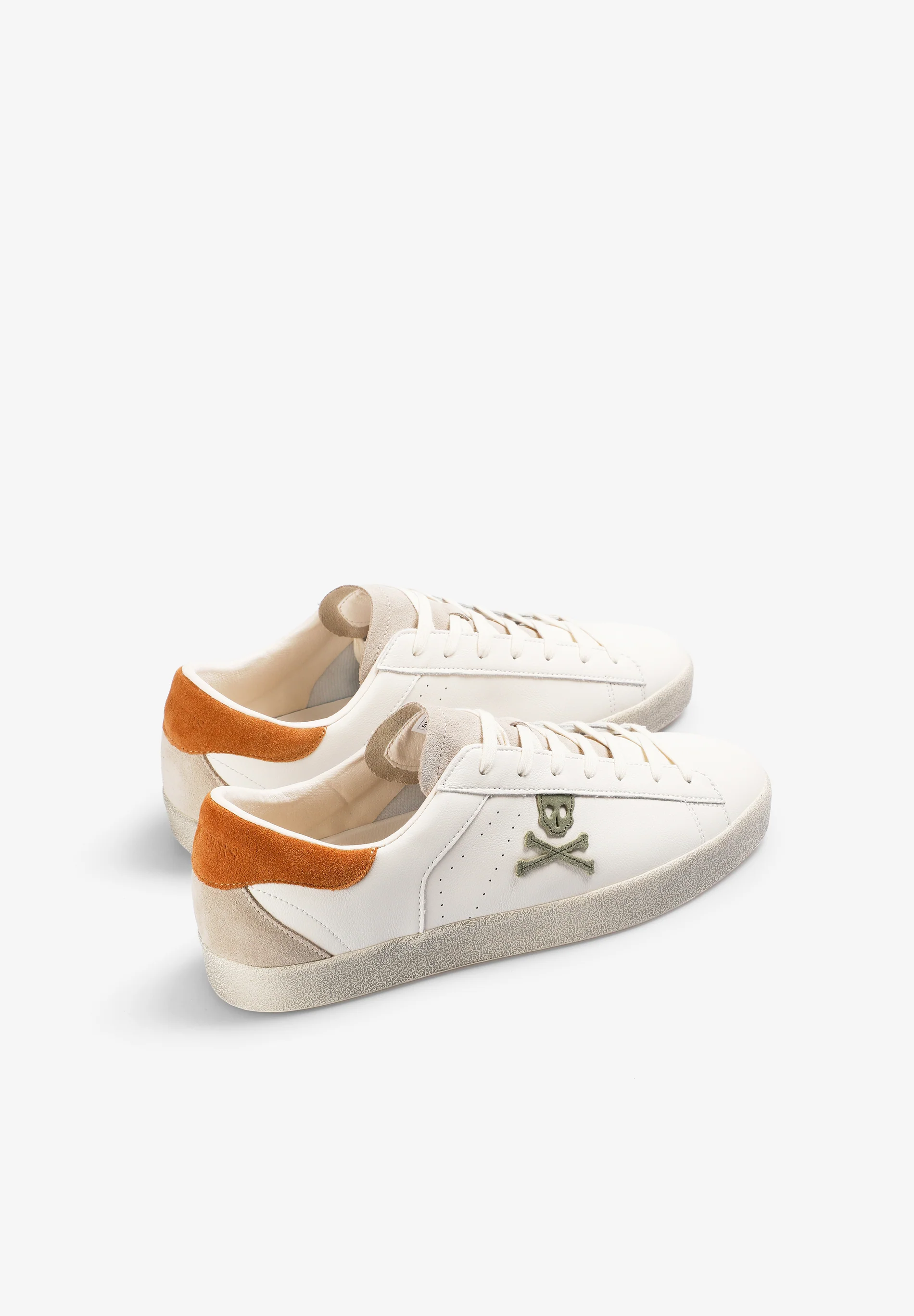 SNEAKERS CALAVERA PIEL