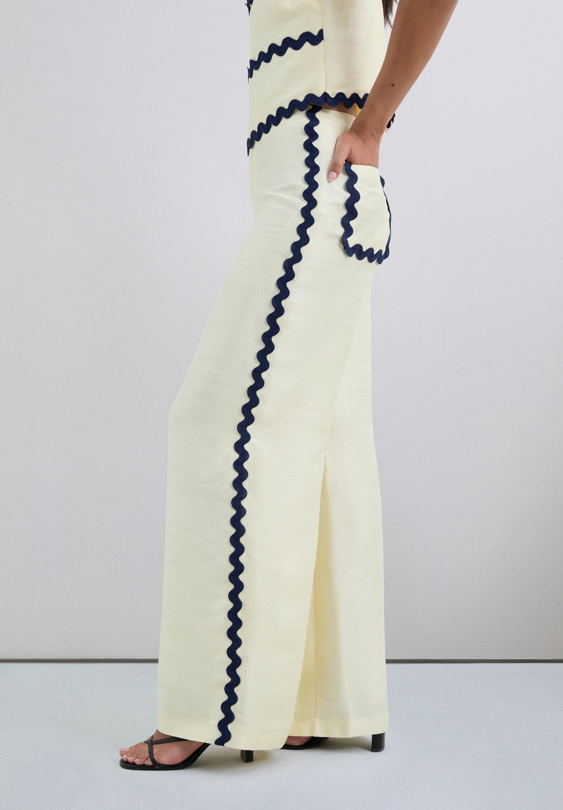 PANTALON ONDAS CONTRASTE