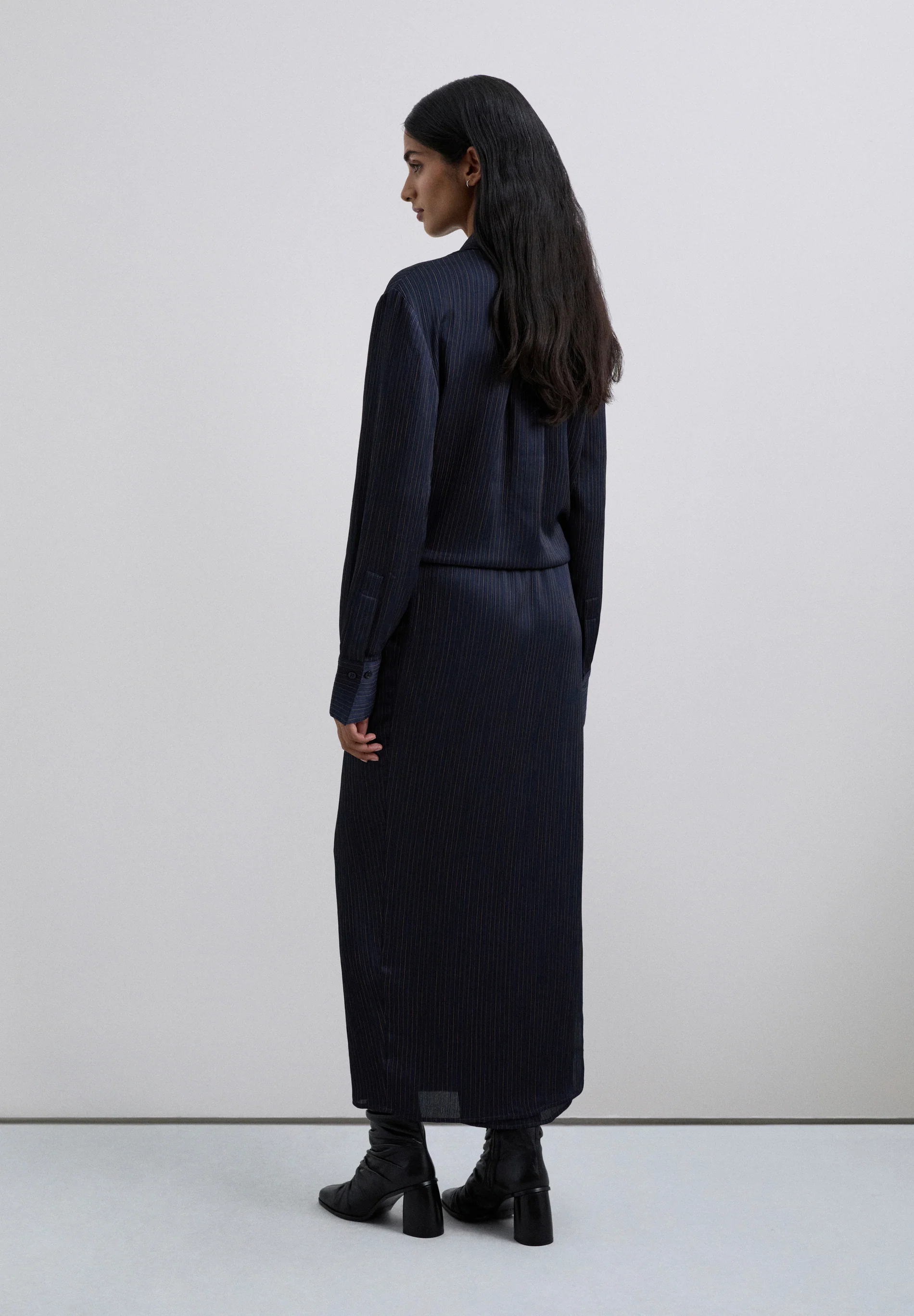 FALDA LARGA RAYAS DIPLOMÁTICAS